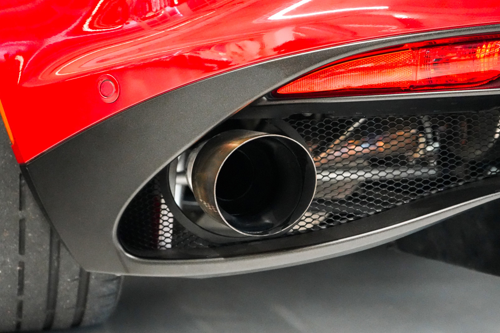 ALFA ROMEO 4C 1750 TBi TCT-image-10