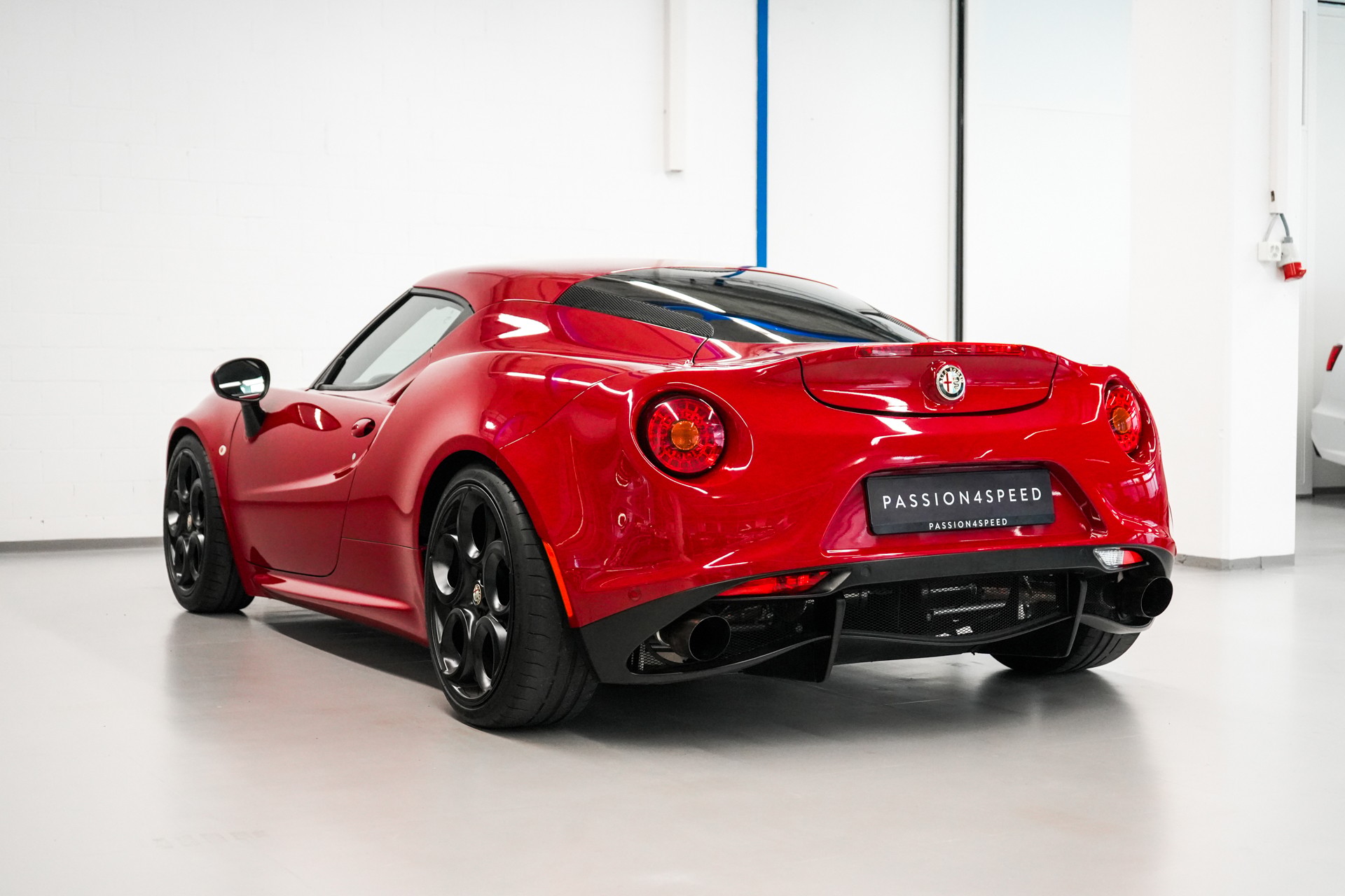 ALFA ROMEO 4C 1750 TBi TCT-image-5