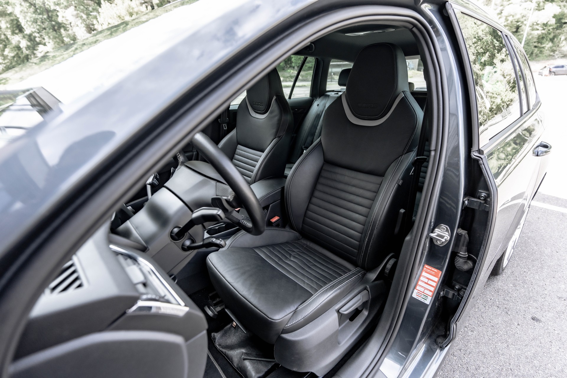 SKODA Octavia Combi 2.0 TDI RS DSG * FRISCH AB MFK * WP & ZAHNRIEMEN ERSETZT * TOP GEPFLEGTES FAHRZEUG *-image-14