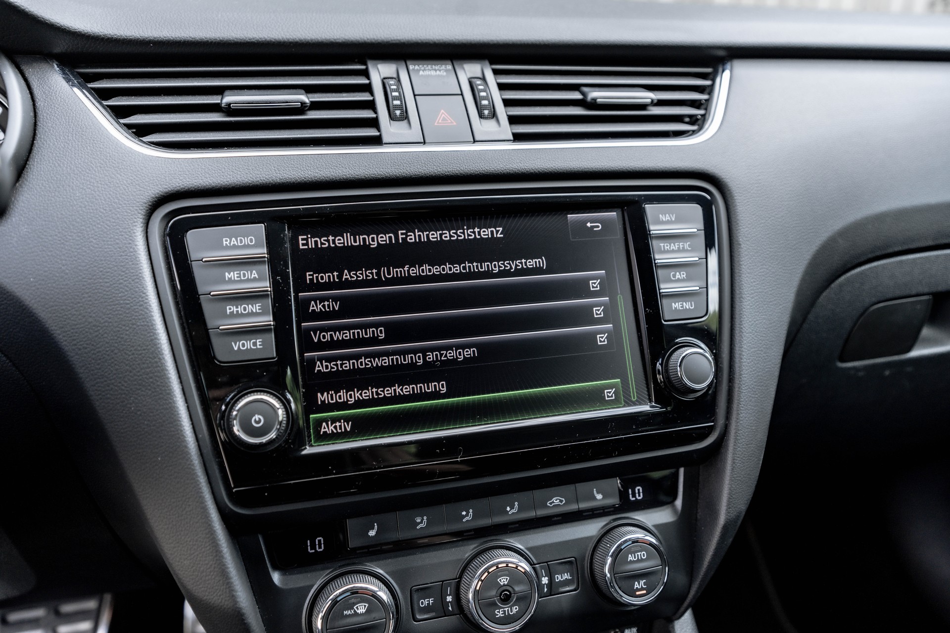 SKODA Octavia Combi 2.0 TDI RS DSG * FRISCH AB MFK * WP & ZAHNRIEMEN ERSETZT * TOP GEPFLEGTES FAHRZEUG *-image-22