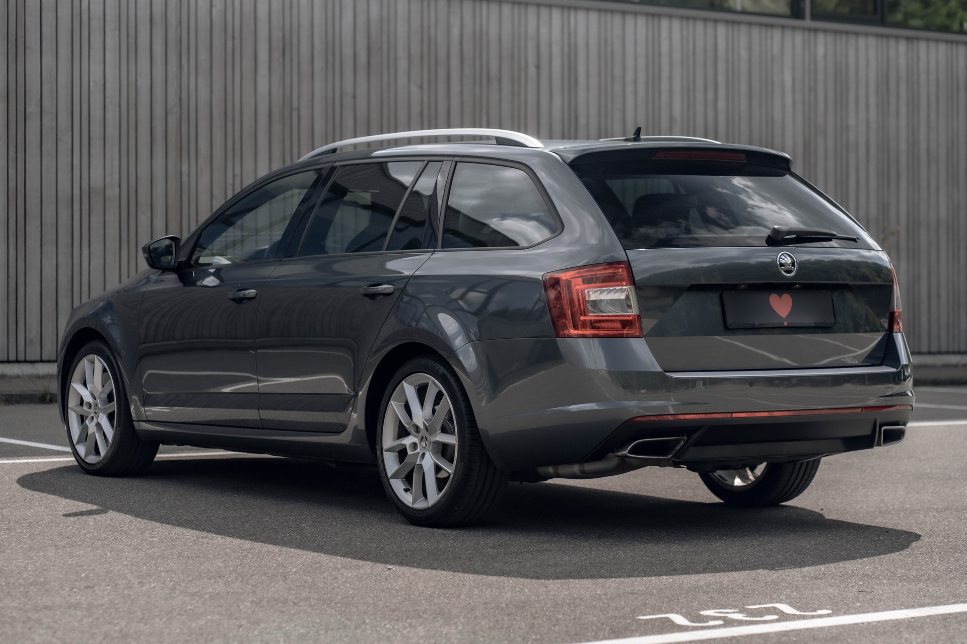 SKODA Octavia Combi 2.0 TDI RS DSG * FRISCH AB MFK * WP & ZAHNRIEMEN ERSETZT * TOP GEPFLEGTES FAHRZEUG *-image-6