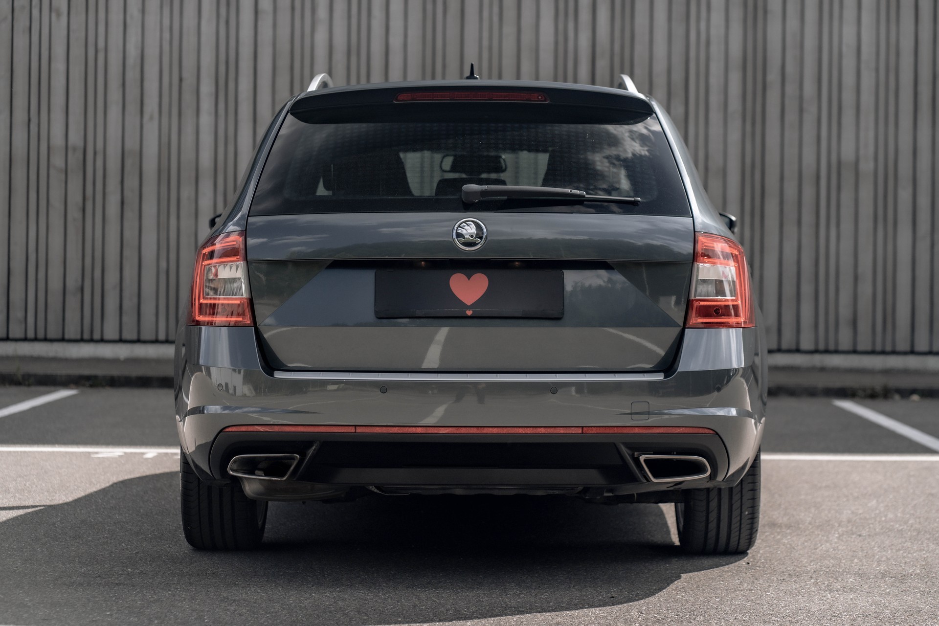SKODA Octavia Combi 2.0 TDI RS DSG * FRISCH AB MFK * WP & ZAHNRIEMEN ERSETZT * TOP GEPFLEGTES FAHRZEUG *-image-5