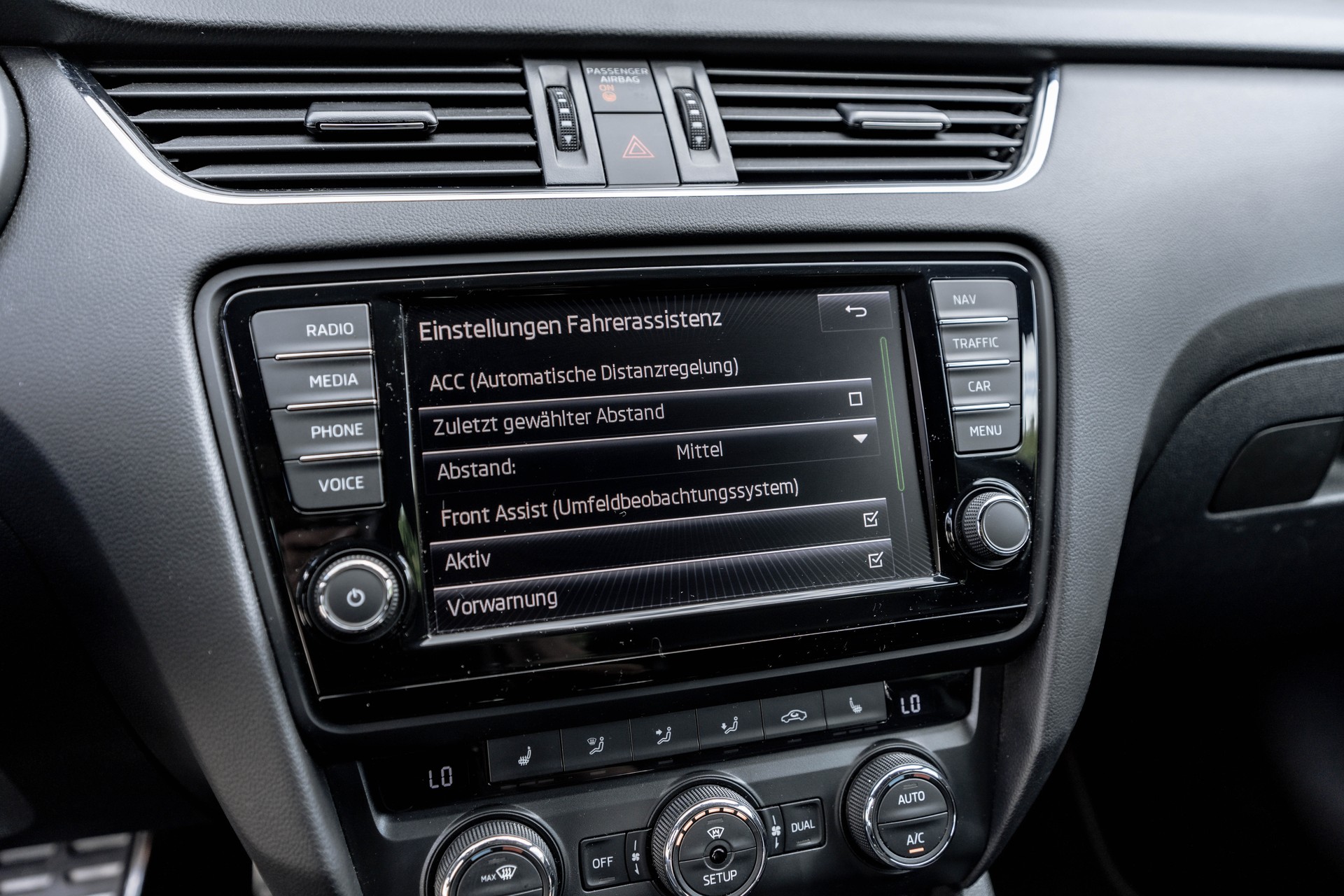 SKODA Octavia Combi 2.0 TDI RS DSG * FRISCH AB MFK * WP & ZAHNRIEMEN ERSETZT * TOP GEPFLEGTES FAHRZEUG *-image-21