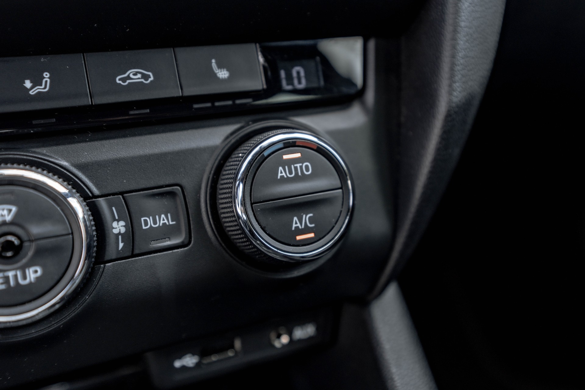 SKODA Octavia Combi 2.0 TDI RS DSG * FRISCH AB MFK * WP & ZAHNRIEMEN ERSETZT * TOP GEPFLEGTES FAHRZEUG *-image-26