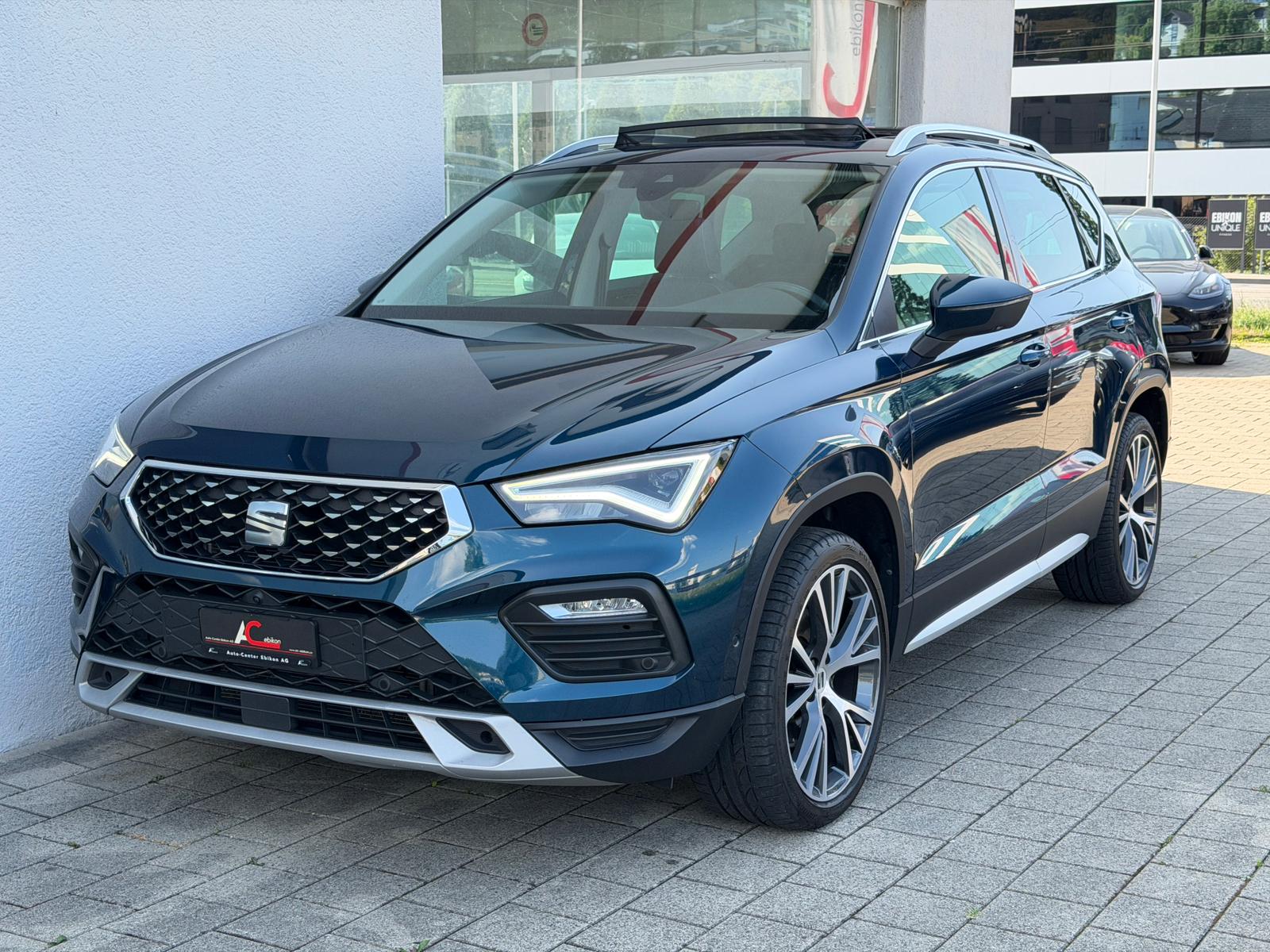 SEAT Ateca 2.0 TDI CR Xperience DSG *Panoramadach* *Assistenzpaket*-image-0
