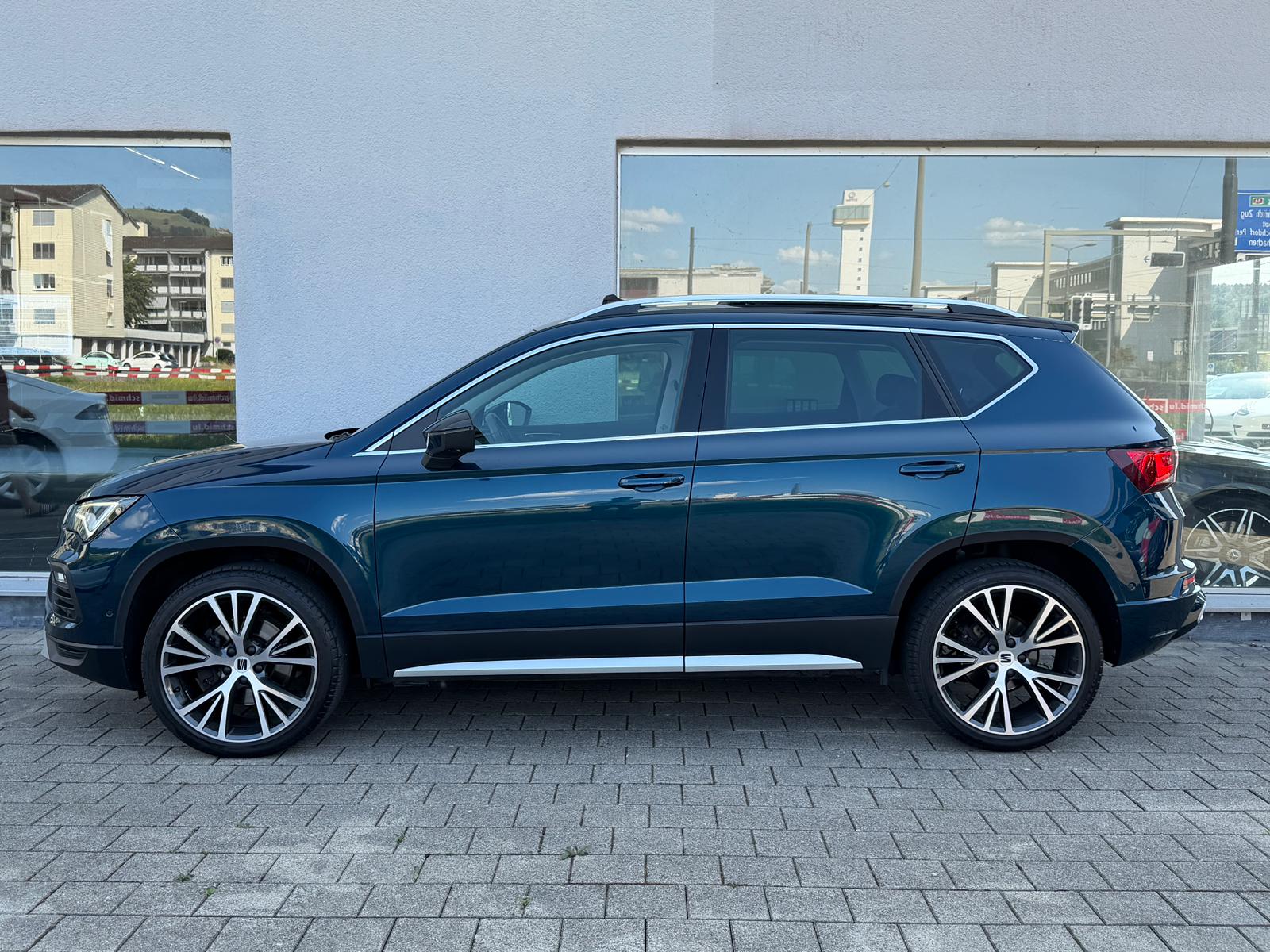 SEAT Ateca 2.0 TDI CR Xperience DSG *Panoramadach* *Assistenzpaket*-image-1
