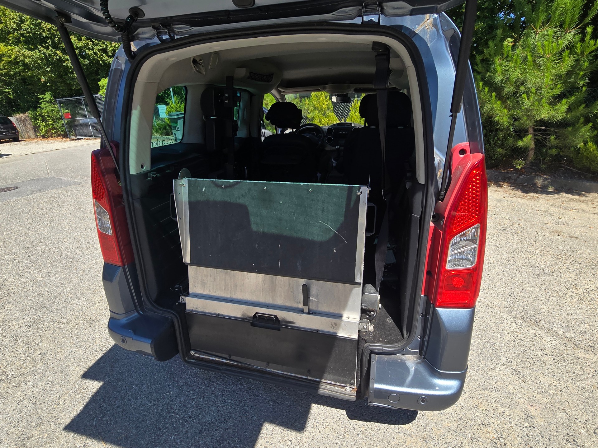PEUGEOT Partner 1.6 HDI Trendy Clim-image-7