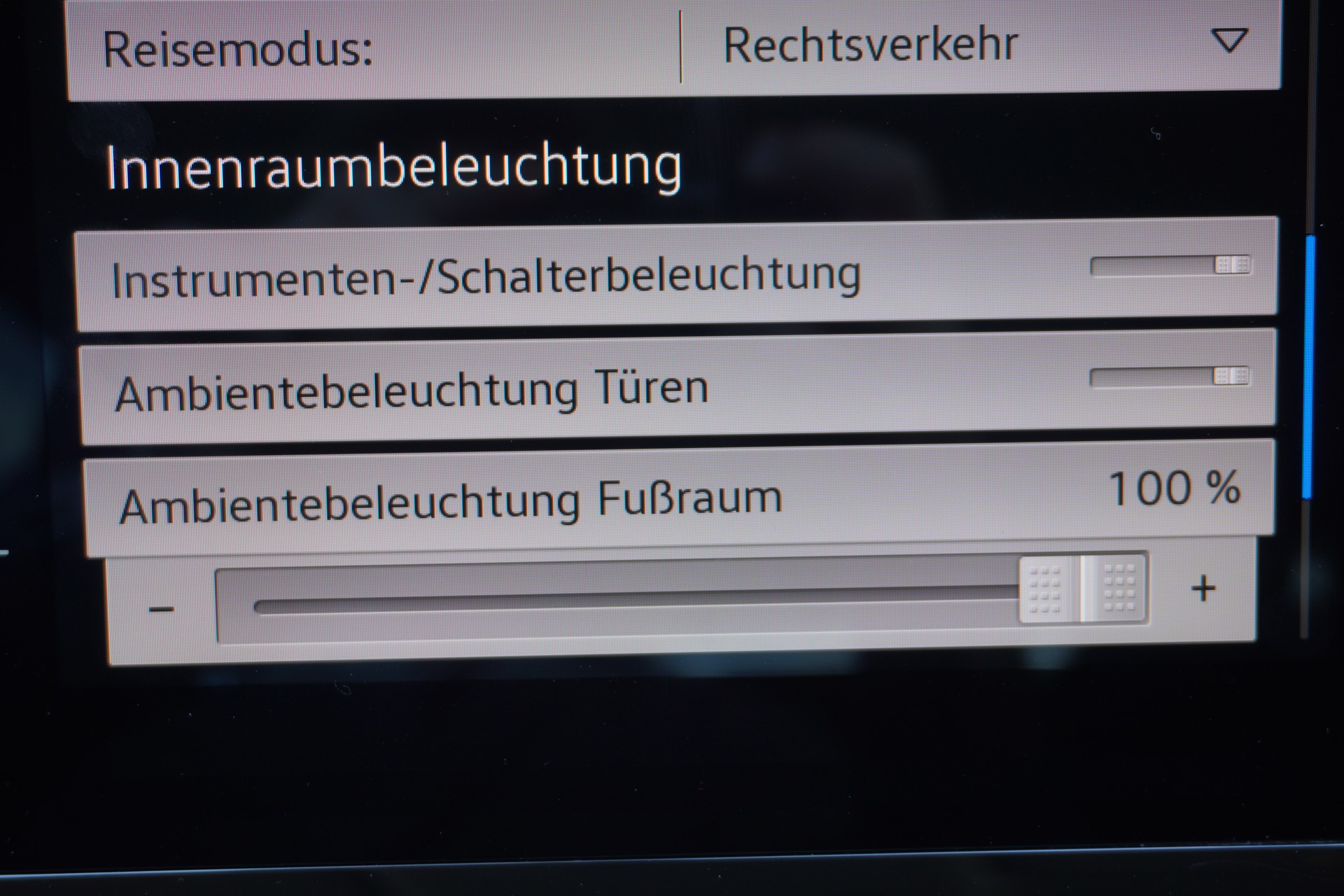 VW Touran 1.5 TSI EVO Highline DSG 7-PLÄTZER R-LINE!!!-image-29
