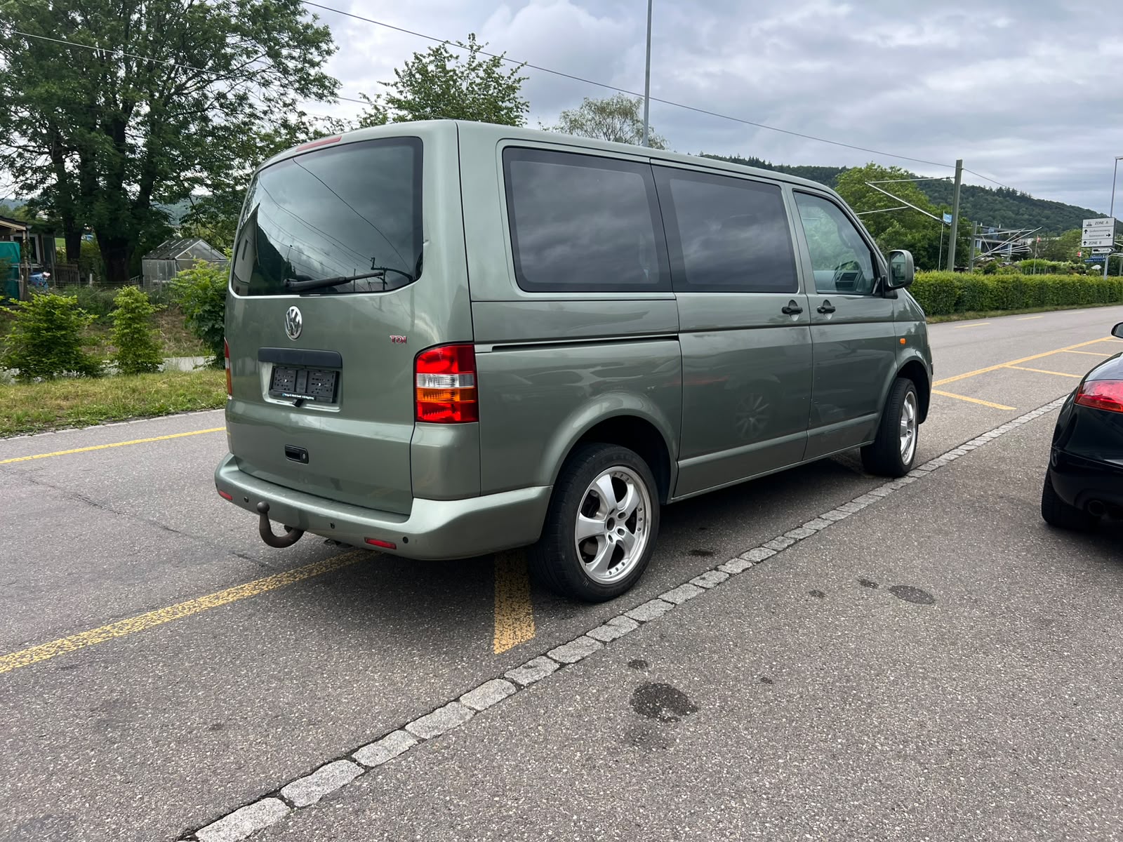 VW T5 Caravelle Trend 2.5 TDI PD-image-1