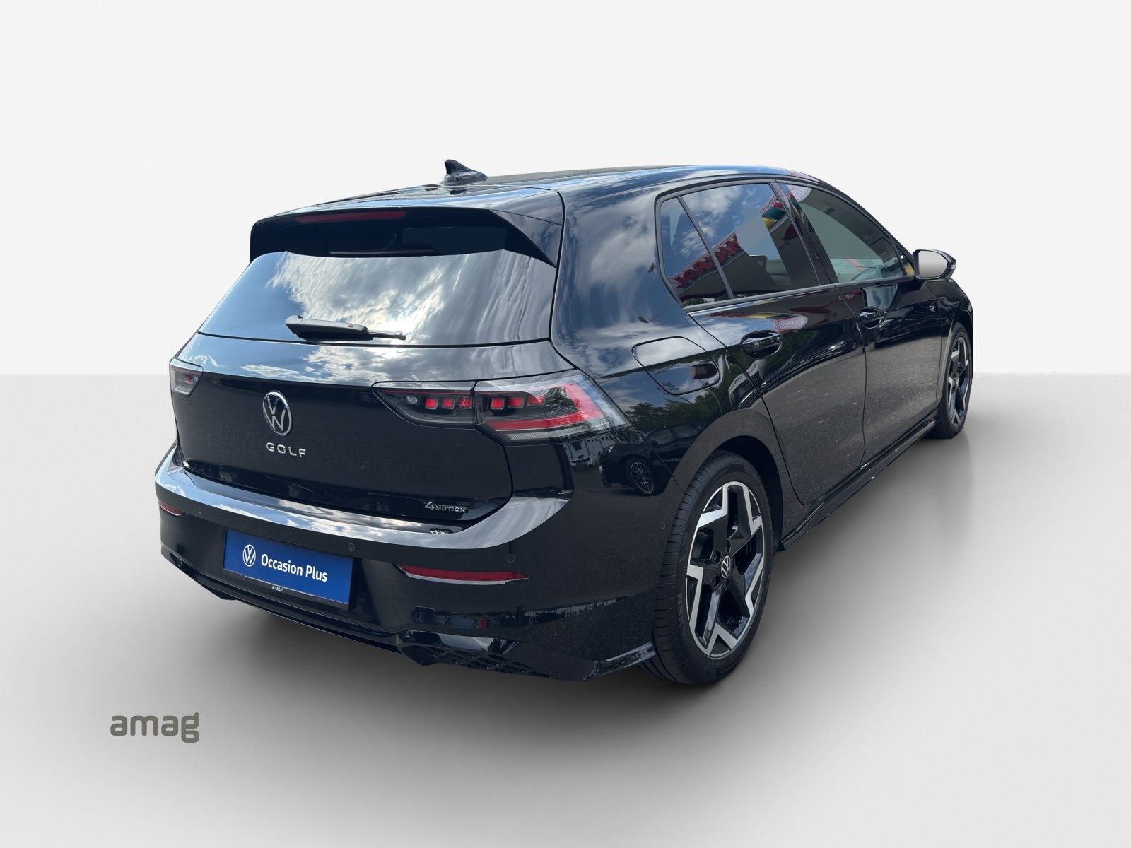 VW Golf 2.0 TSI R-Line DSG 4 Motion-image-4