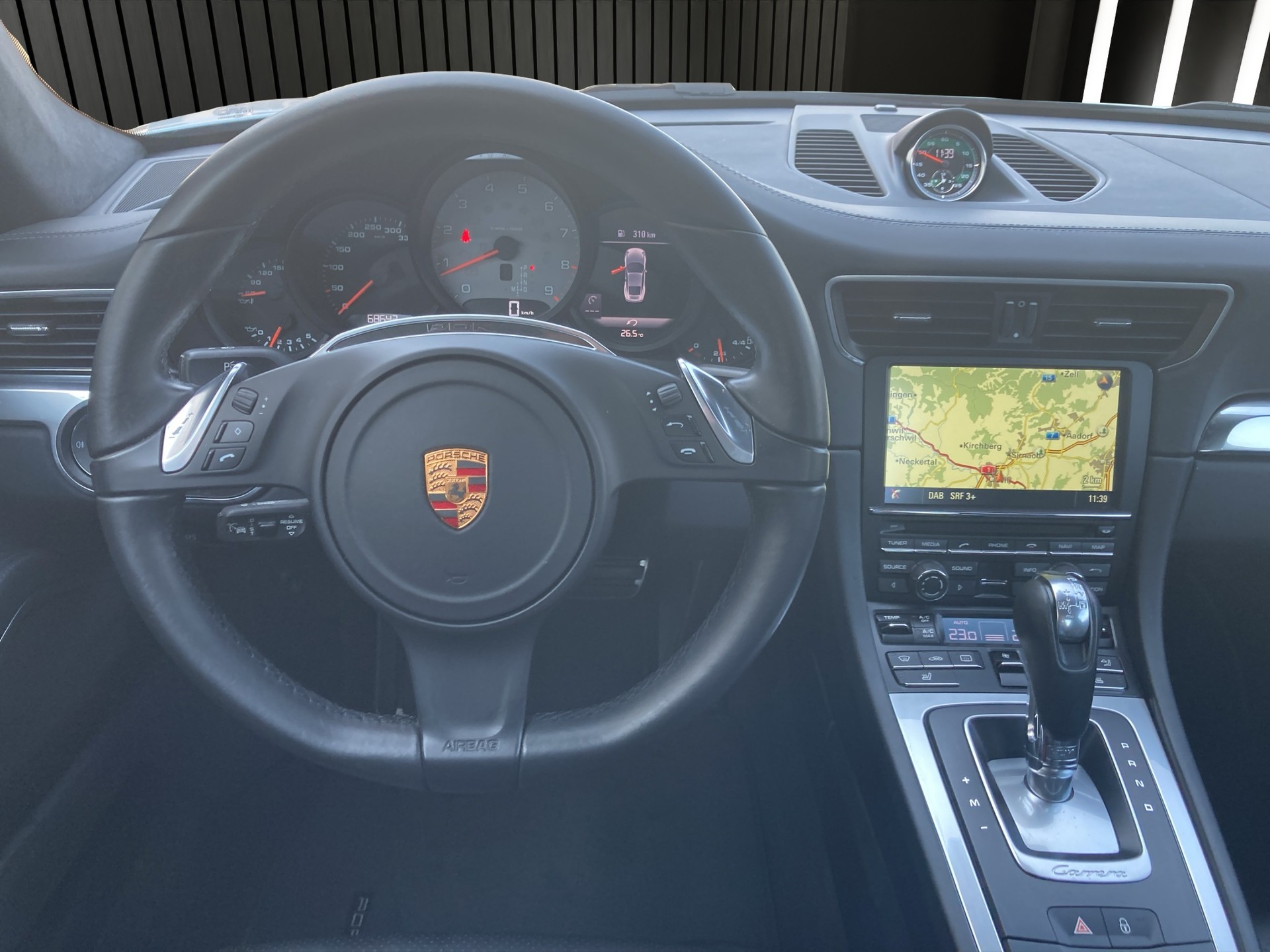 PORSCHE 911 Carrera 4S-image-14