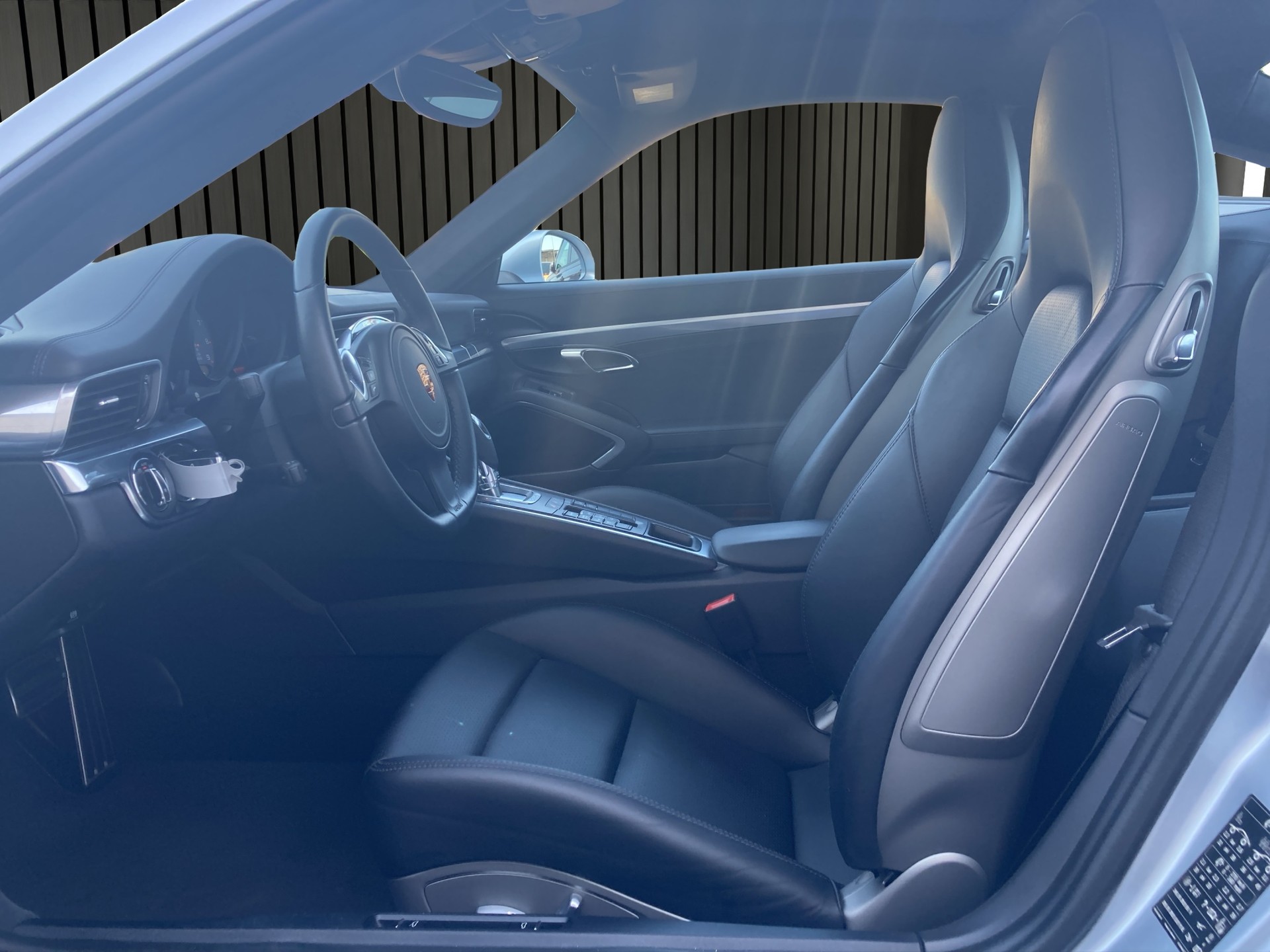 PORSCHE 911 Carrera 4S-image-8