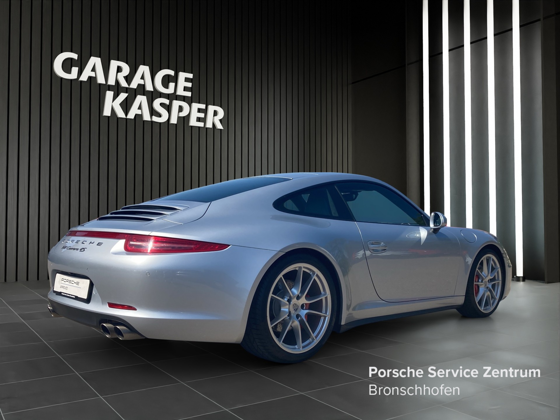 PORSCHE 911 Carrera 4S-image-4
