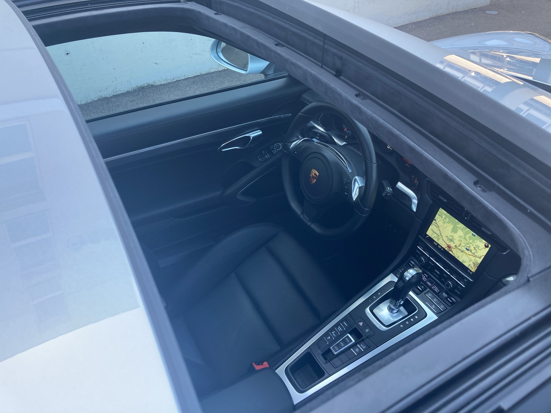 PORSCHE 911 Carrera 4S-image-20