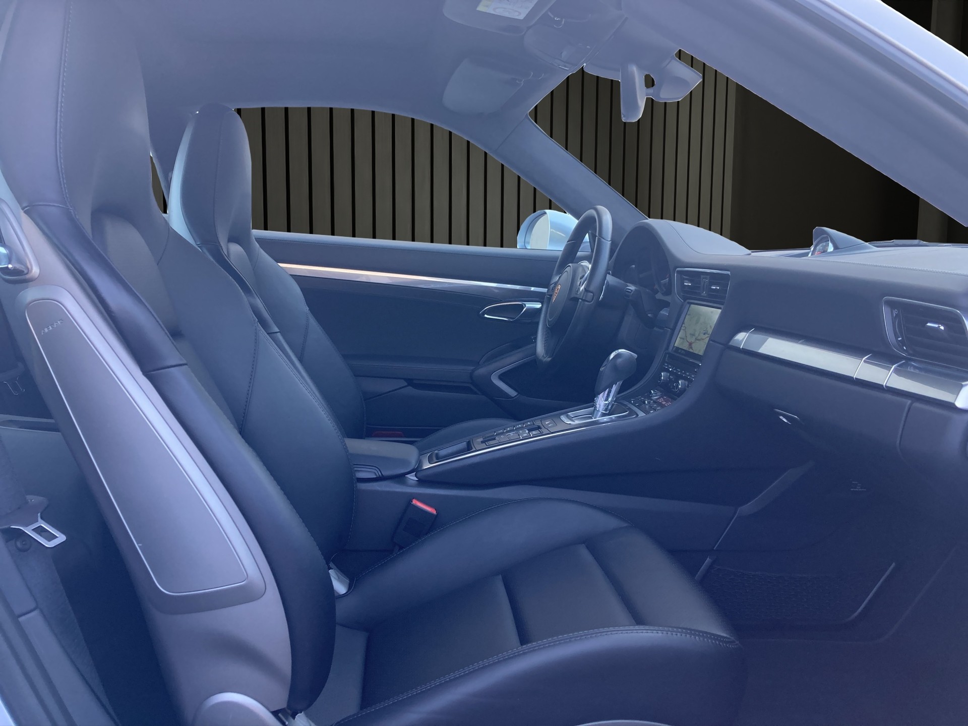 PORSCHE 911 Carrera 4S-image-17