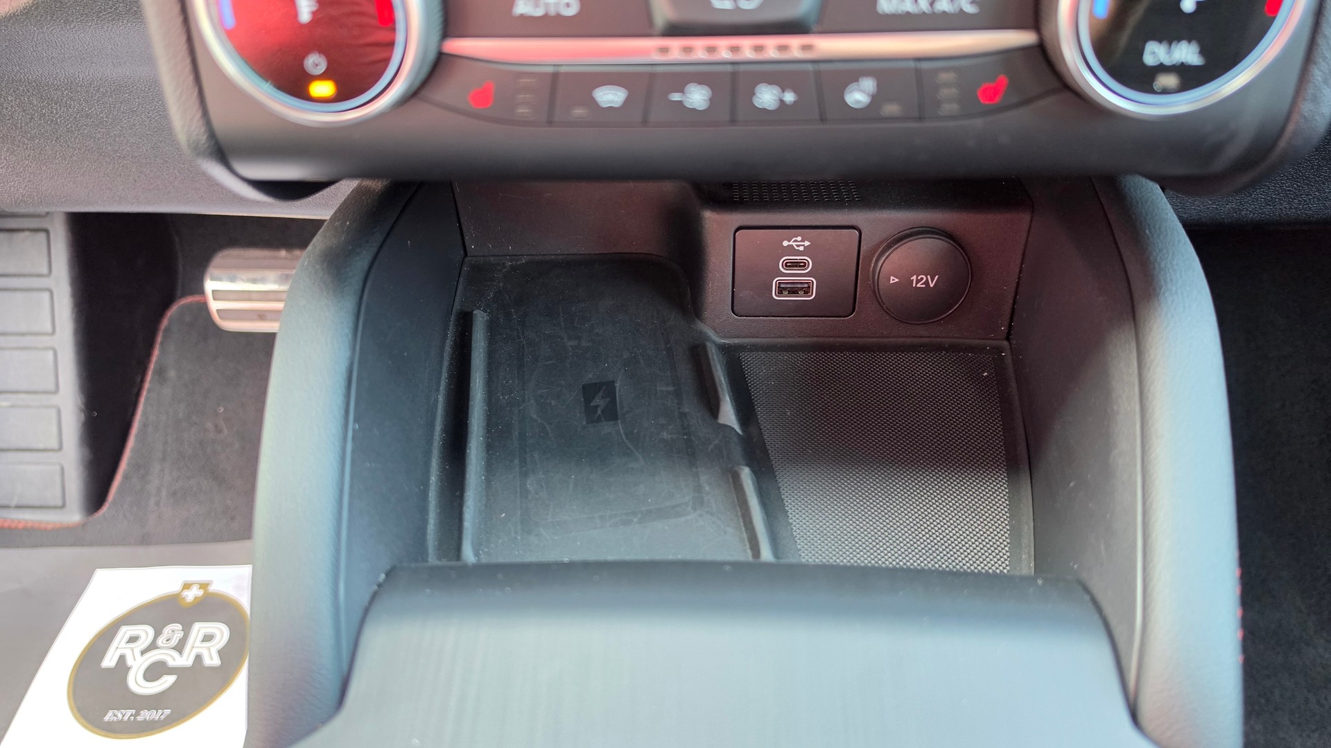 FORD Kuga 2.5 Hybrid ST-Line X 4x4-image-26