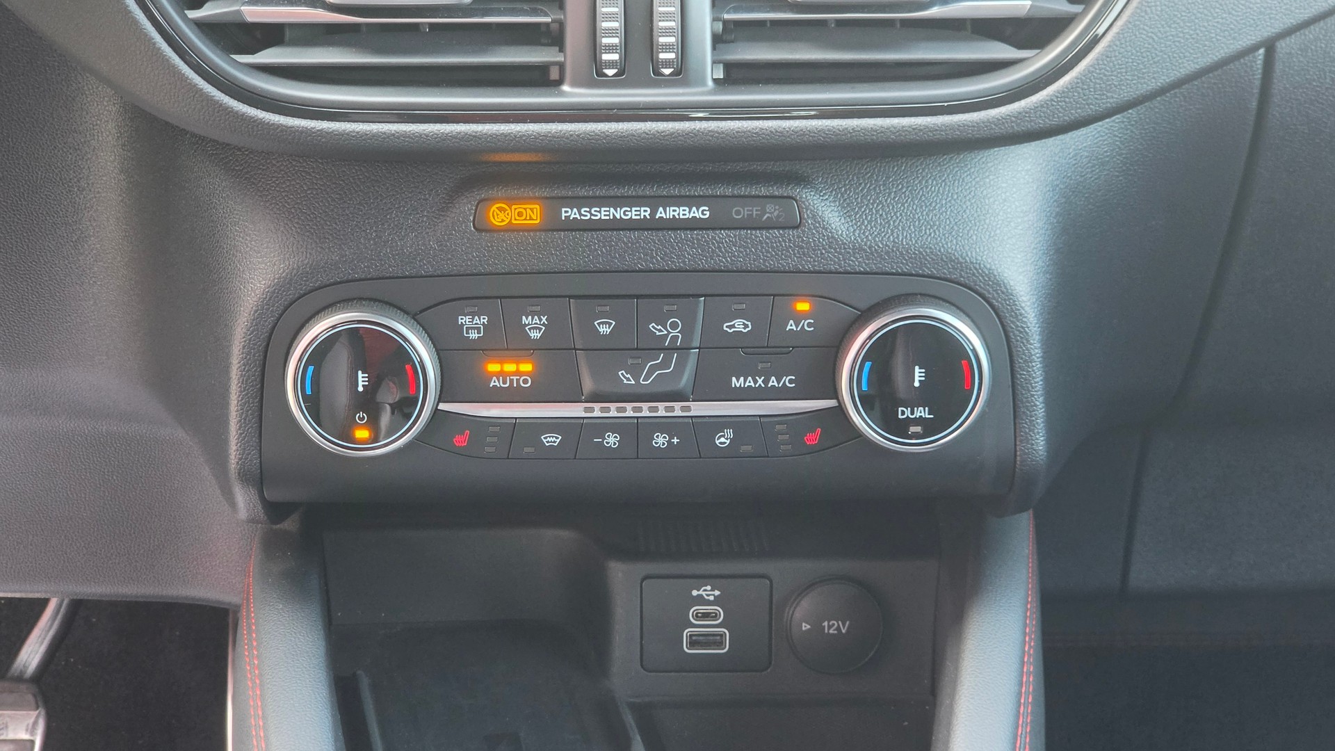 FORD Kuga 2.5 Hybrid ST-Line X 4x4-image-25