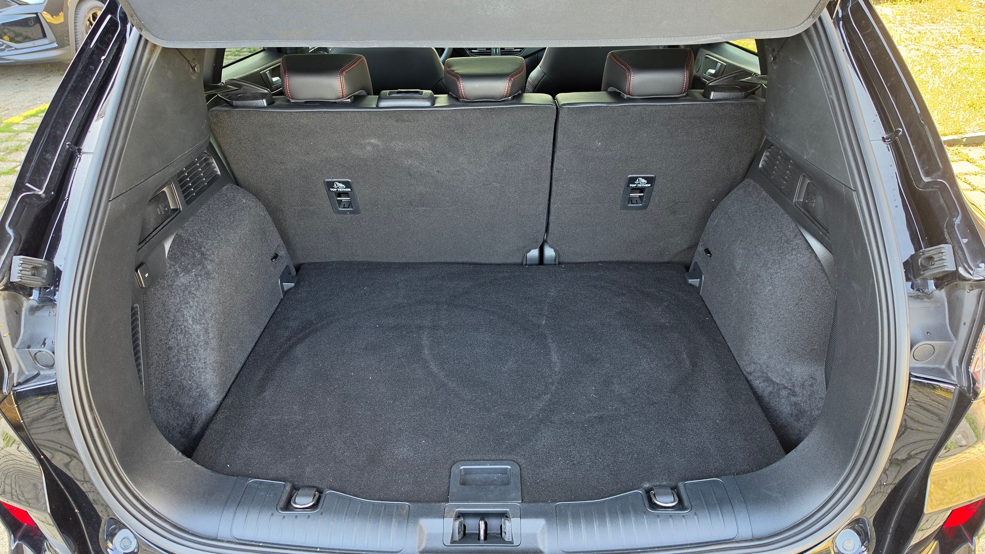 FORD Kuga 2.5 Hybrid ST-Line X 4x4-image-28