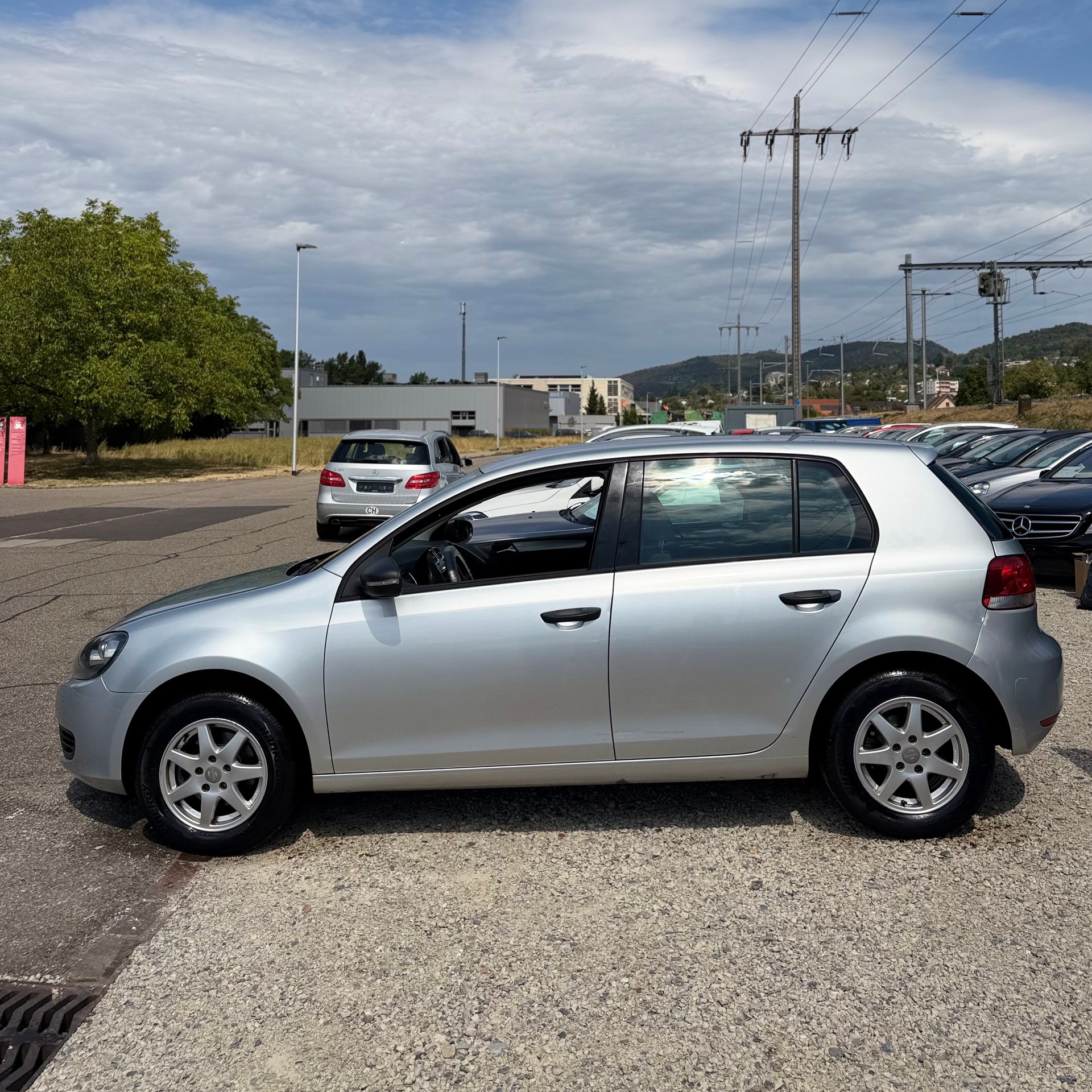 VW Golf 1.4 Trendline **Frisch ab MFK** **Frisch ab Service **-image-8