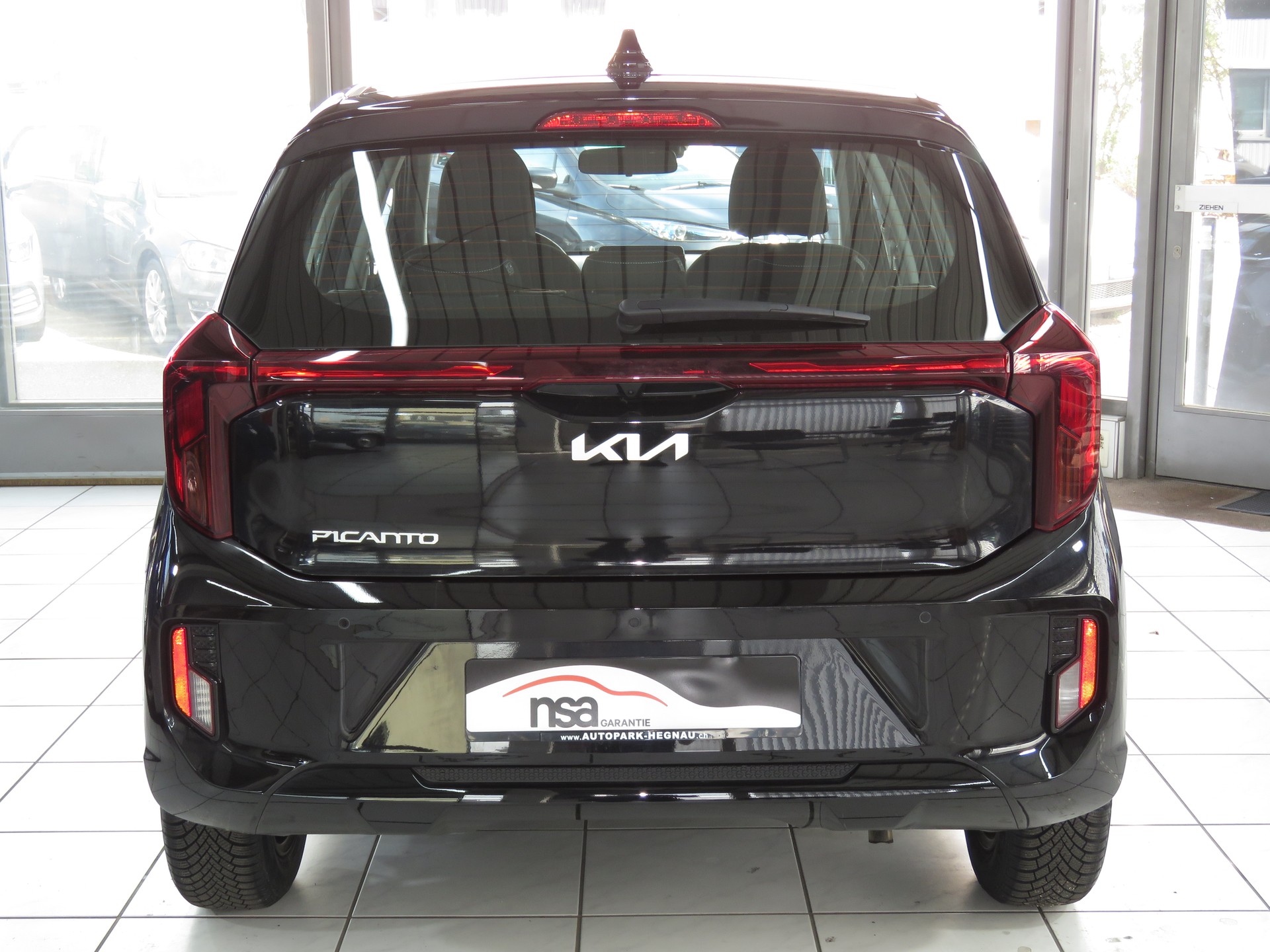 KIA Picanto 1.0 CVVT First Edition Automat-image-4