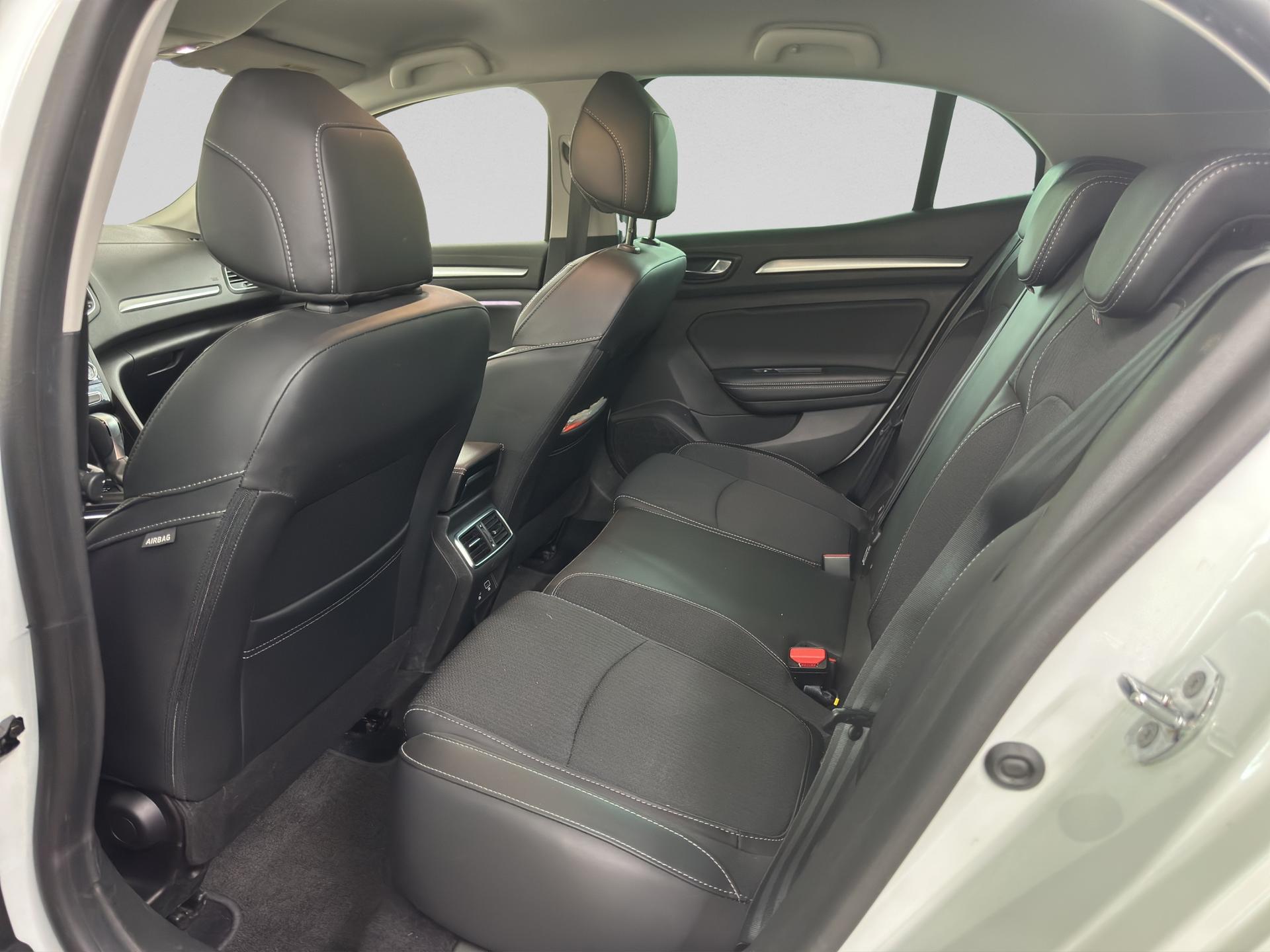 RENAULT Mégane Berline 1.3 16V Turbo Intens EDC-image-14