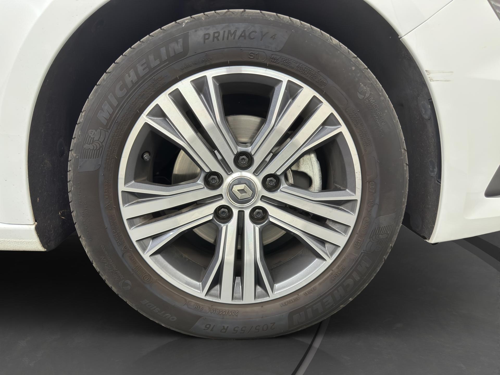 RENAULT Mégane Berline 1.3 16V Turbo Intens EDC-image-17