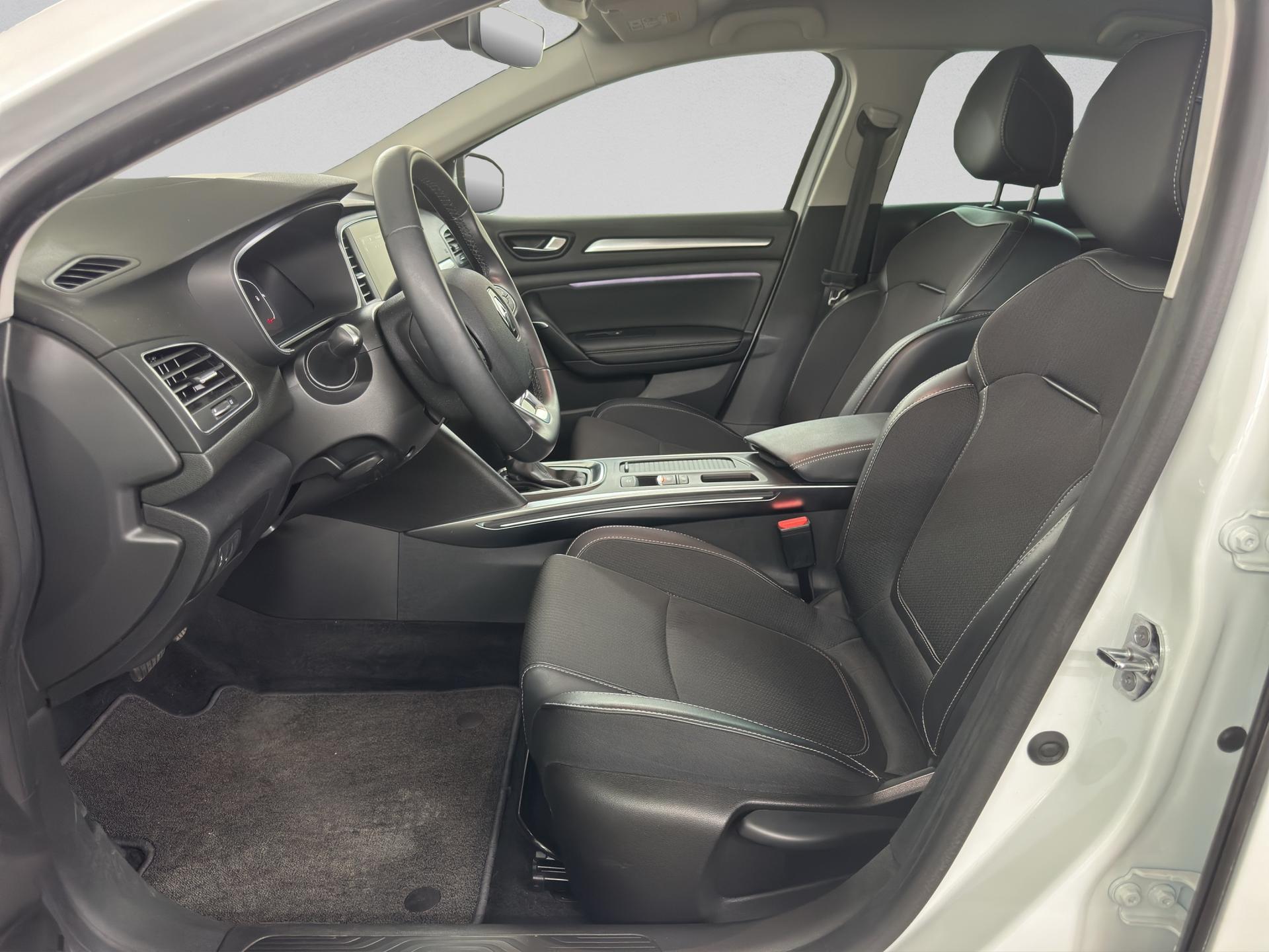 RENAULT Mégane Berline 1.3 16V Turbo Intens EDC-image-8
