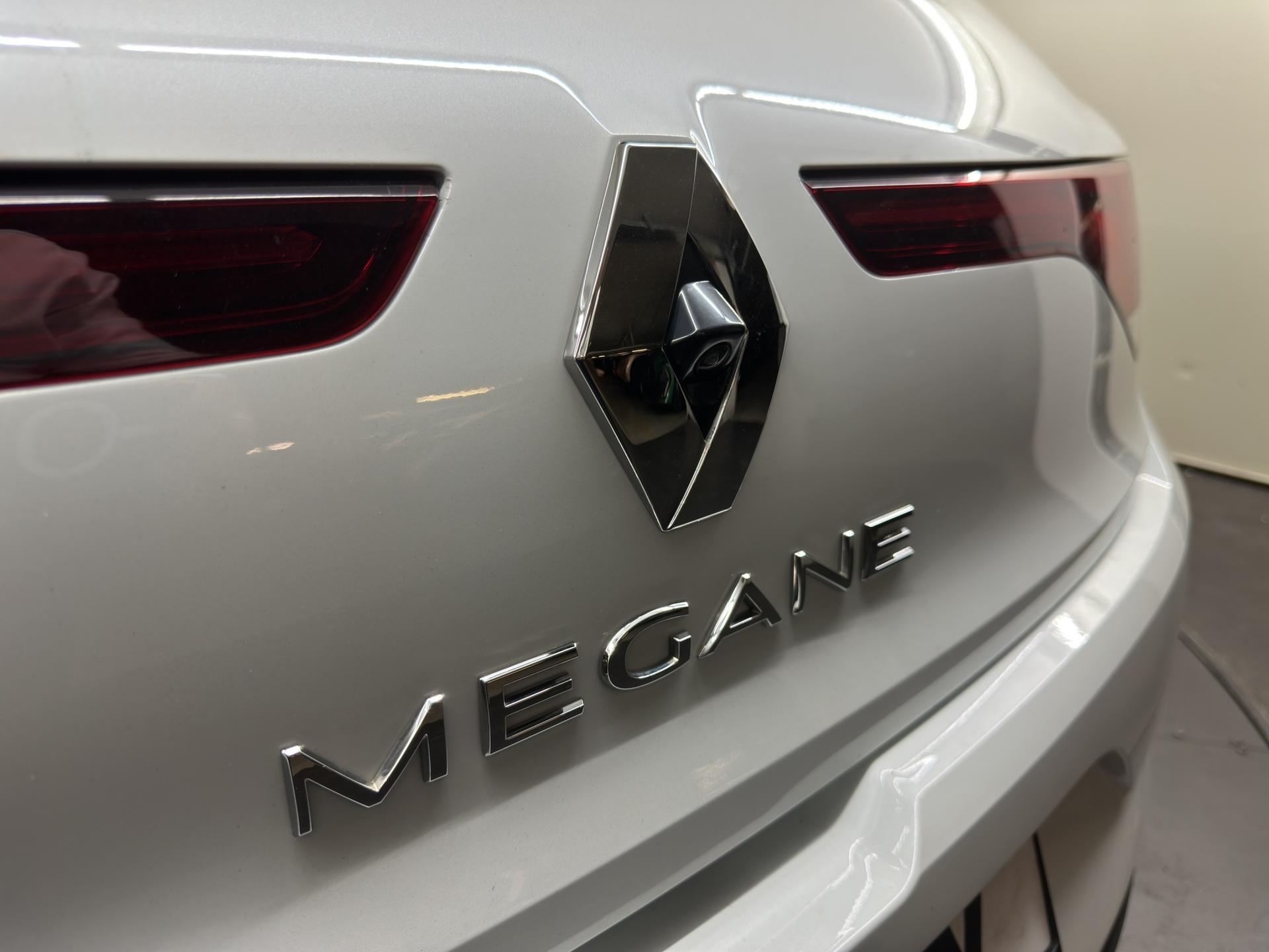 RENAULT Mégane Berline 1.3 16V Turbo Intens EDC-image-19