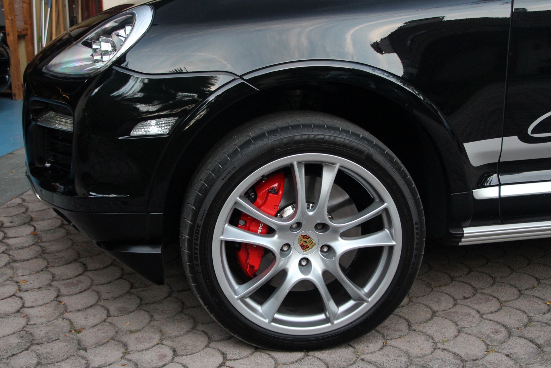 PORSCHE Cayenne Turbo (Pack Performance d'usine)-image-20