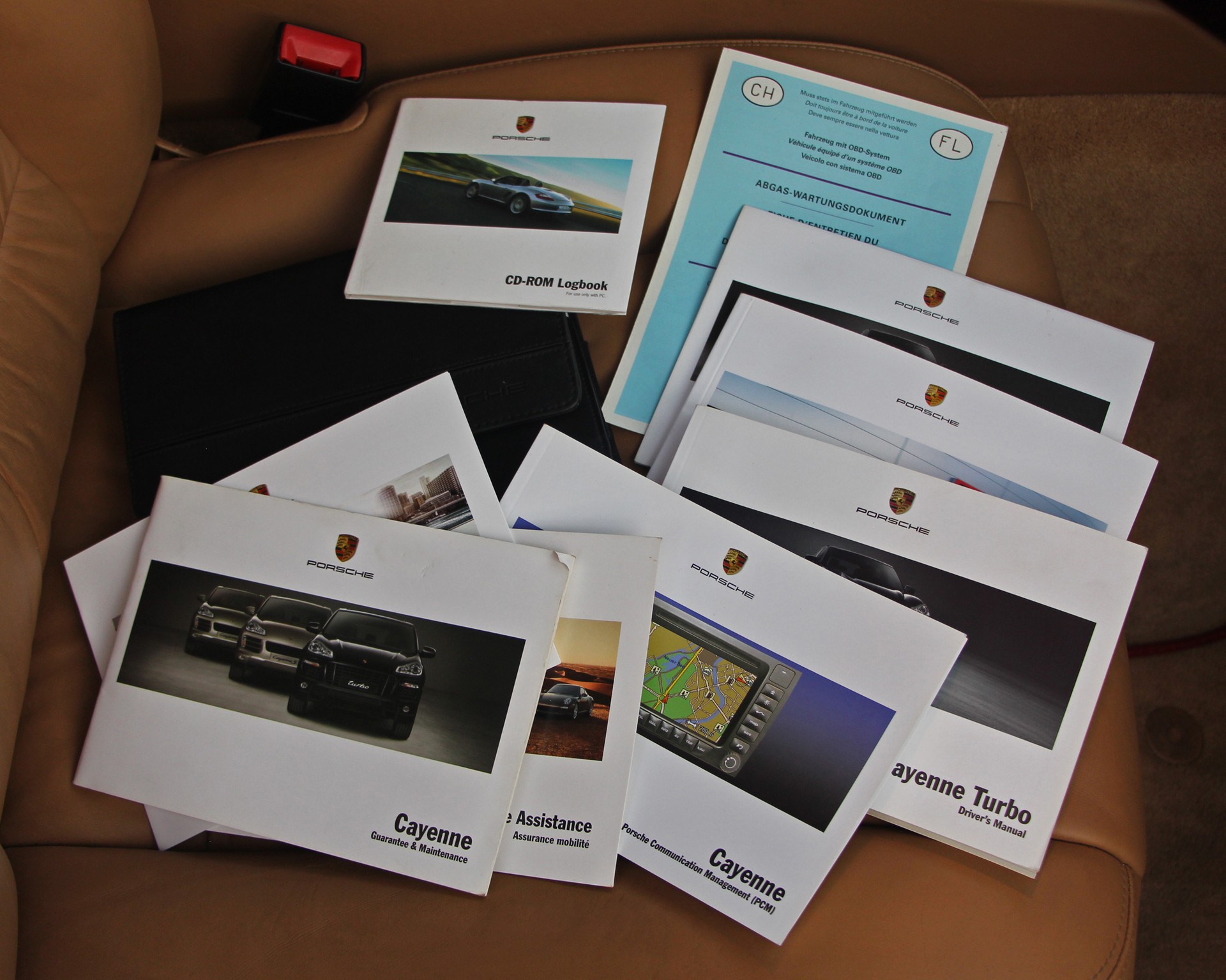 PORSCHE Cayenne Turbo (Pack Performance d'usine)-image-16