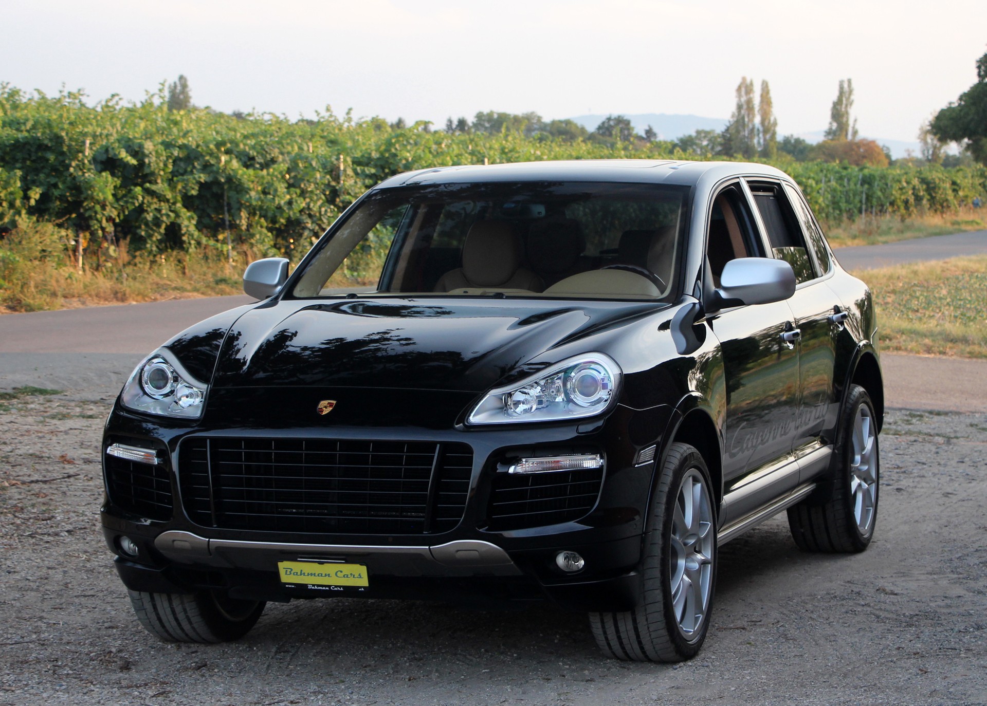 PORSCHE Cayenne Turbo (Pack Performance d'usine)-image-25