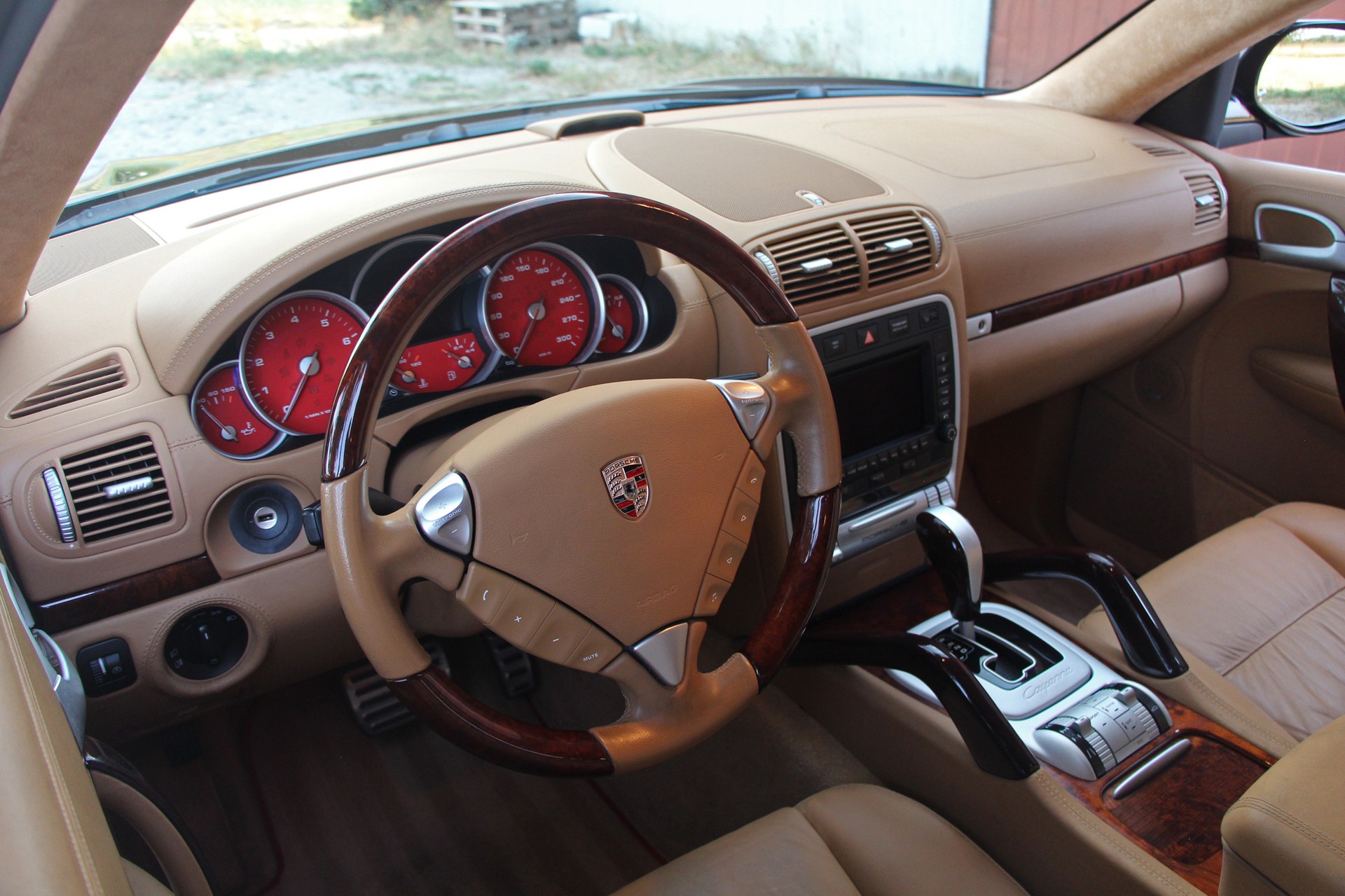 PORSCHE Cayenne Turbo (Pack Performance d'usine)-image-6