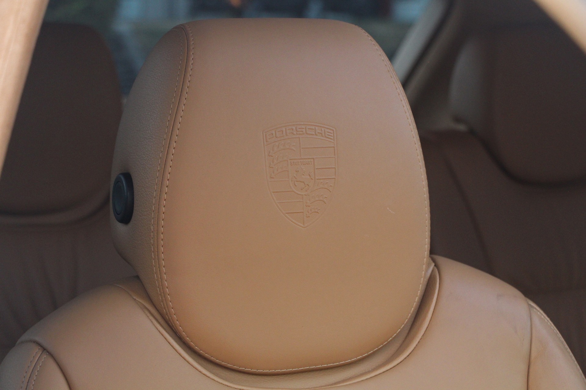 PORSCHE Cayenne Turbo (Pack Performance d'usine)-image-14