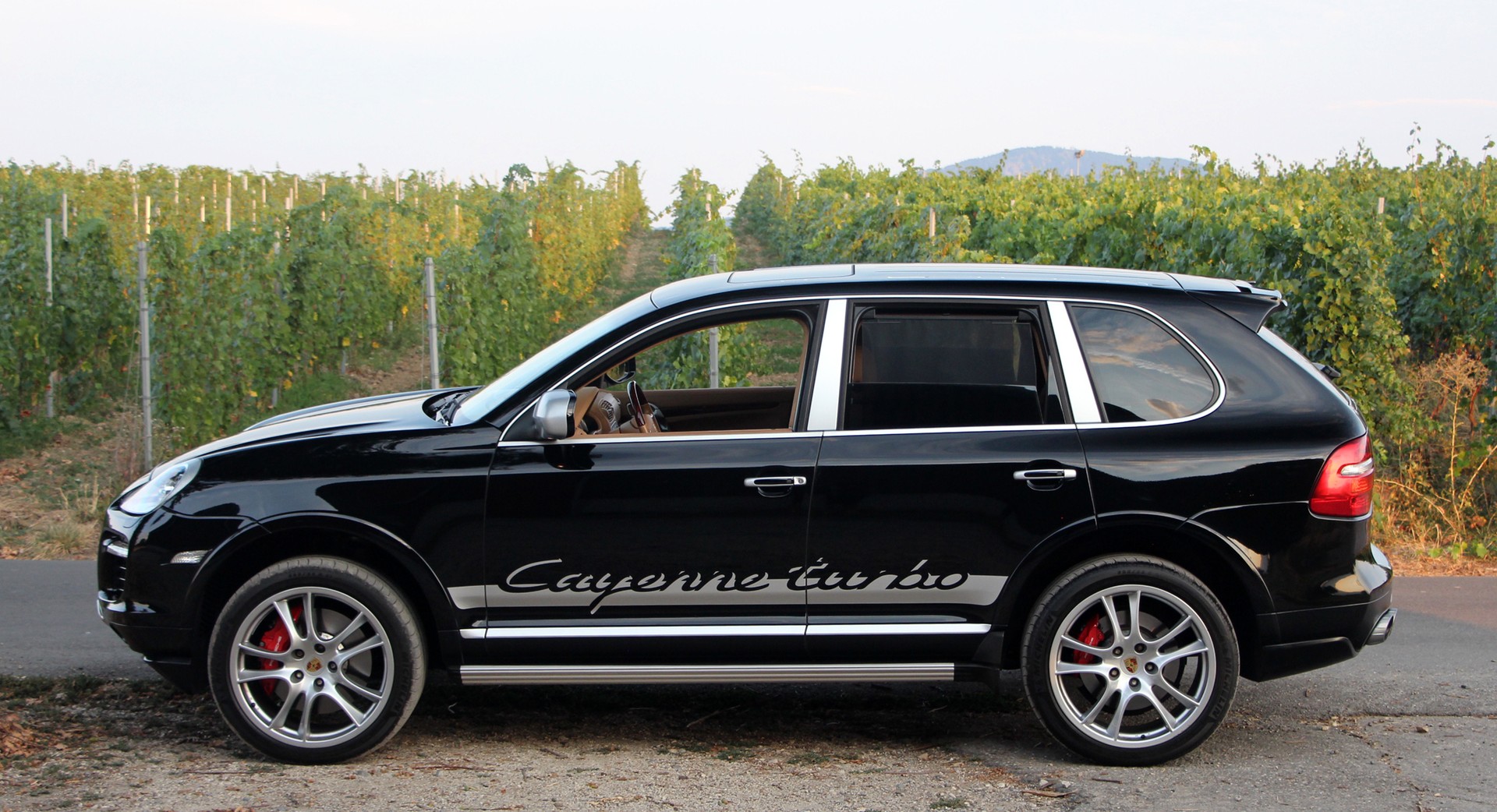PORSCHE Cayenne Turbo (Pack Performance d'usine)-image-23