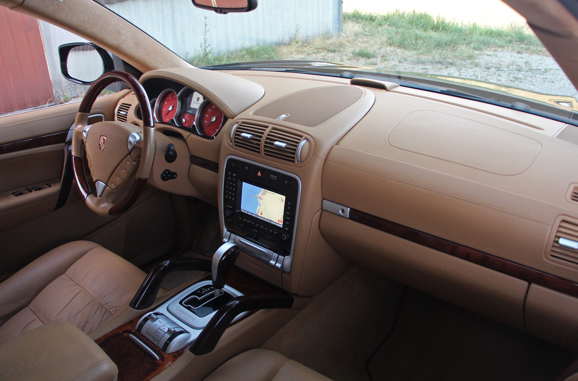 PORSCHE Cayenne Turbo (Pack Performance d'usine)-image-9