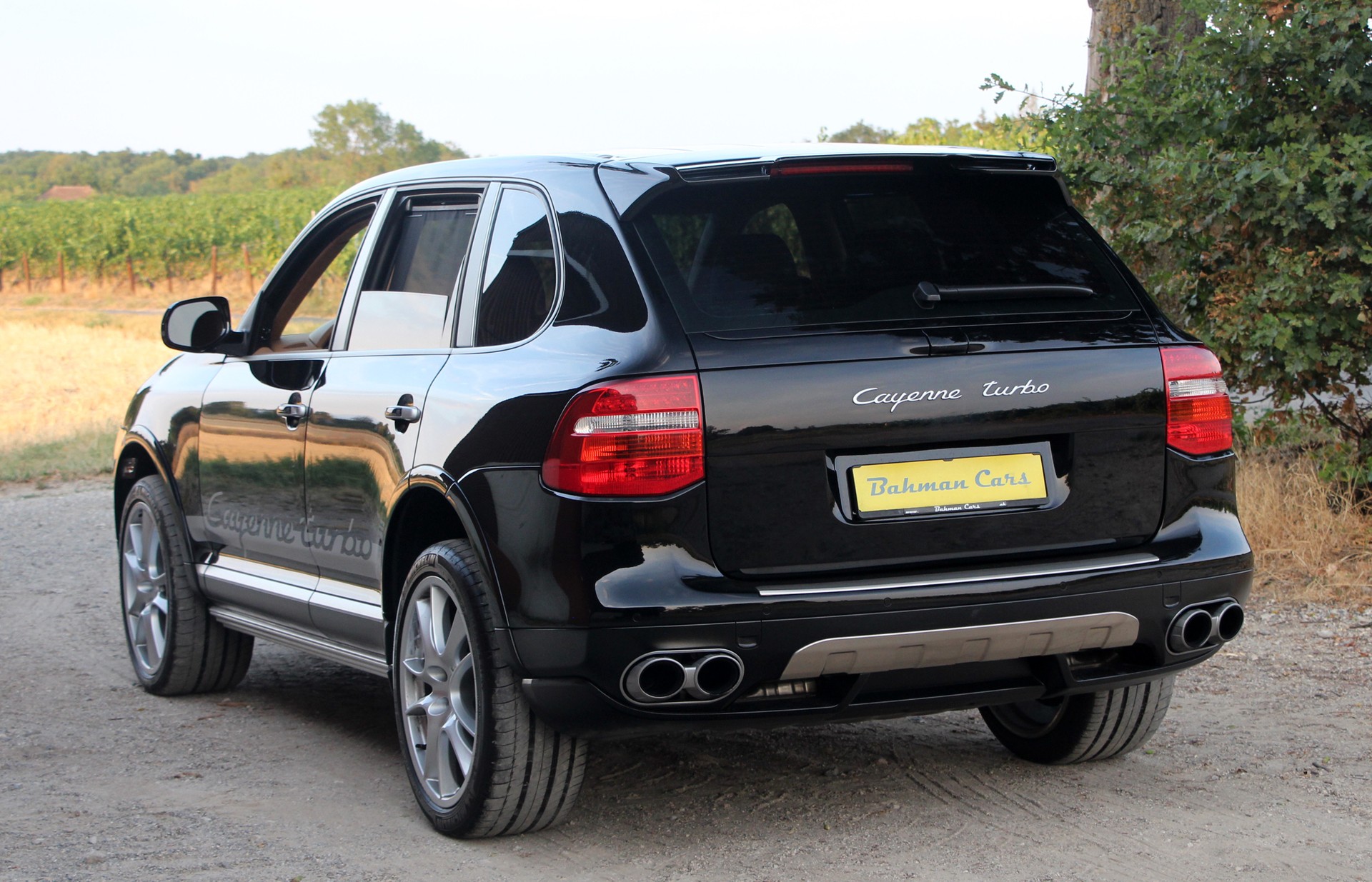 PORSCHE Cayenne Turbo (Pack Performance d'usine)-showroom-element-1