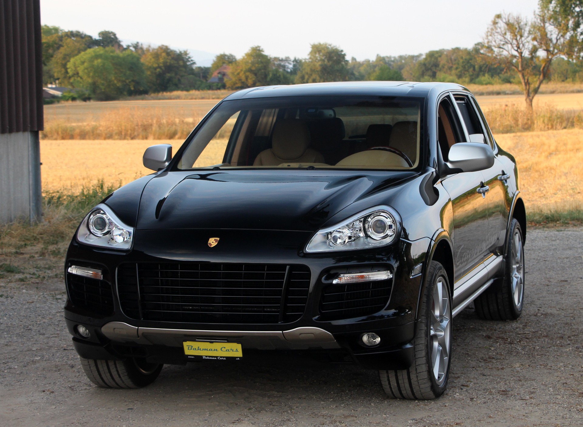 PORSCHE Cayenne Turbo (Pack Performance d'usine)-showroom-element-2