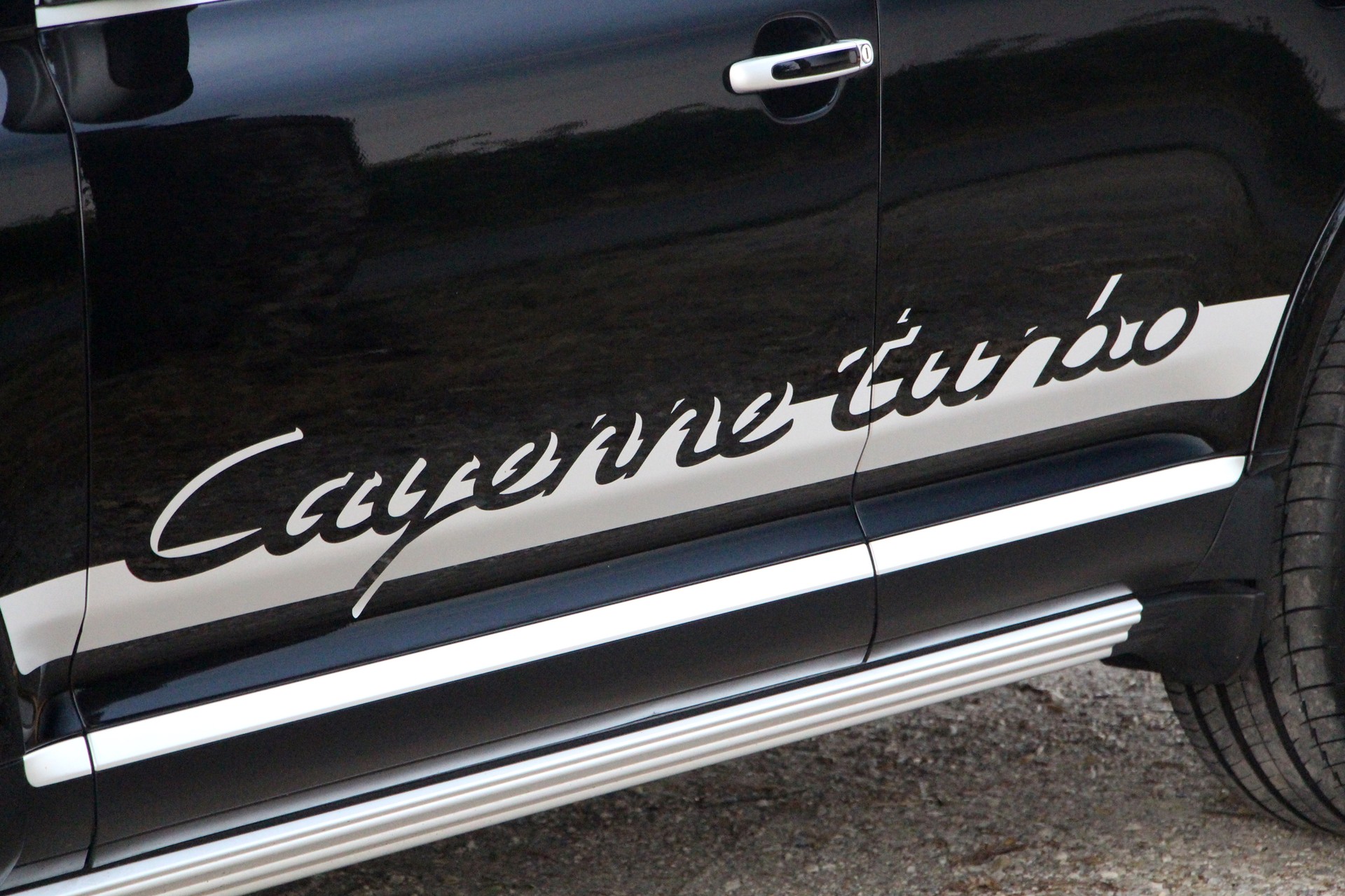 PORSCHE Cayenne Turbo (Pack Performance d'usine)-image-29