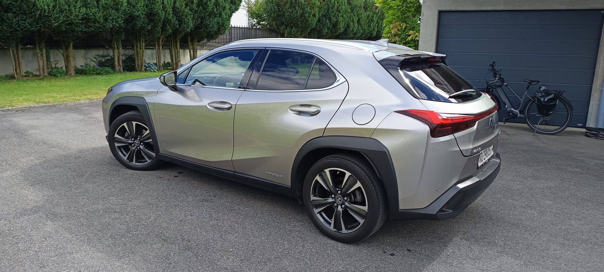 LEXUS 250h Excellence Launch Edition-image-0