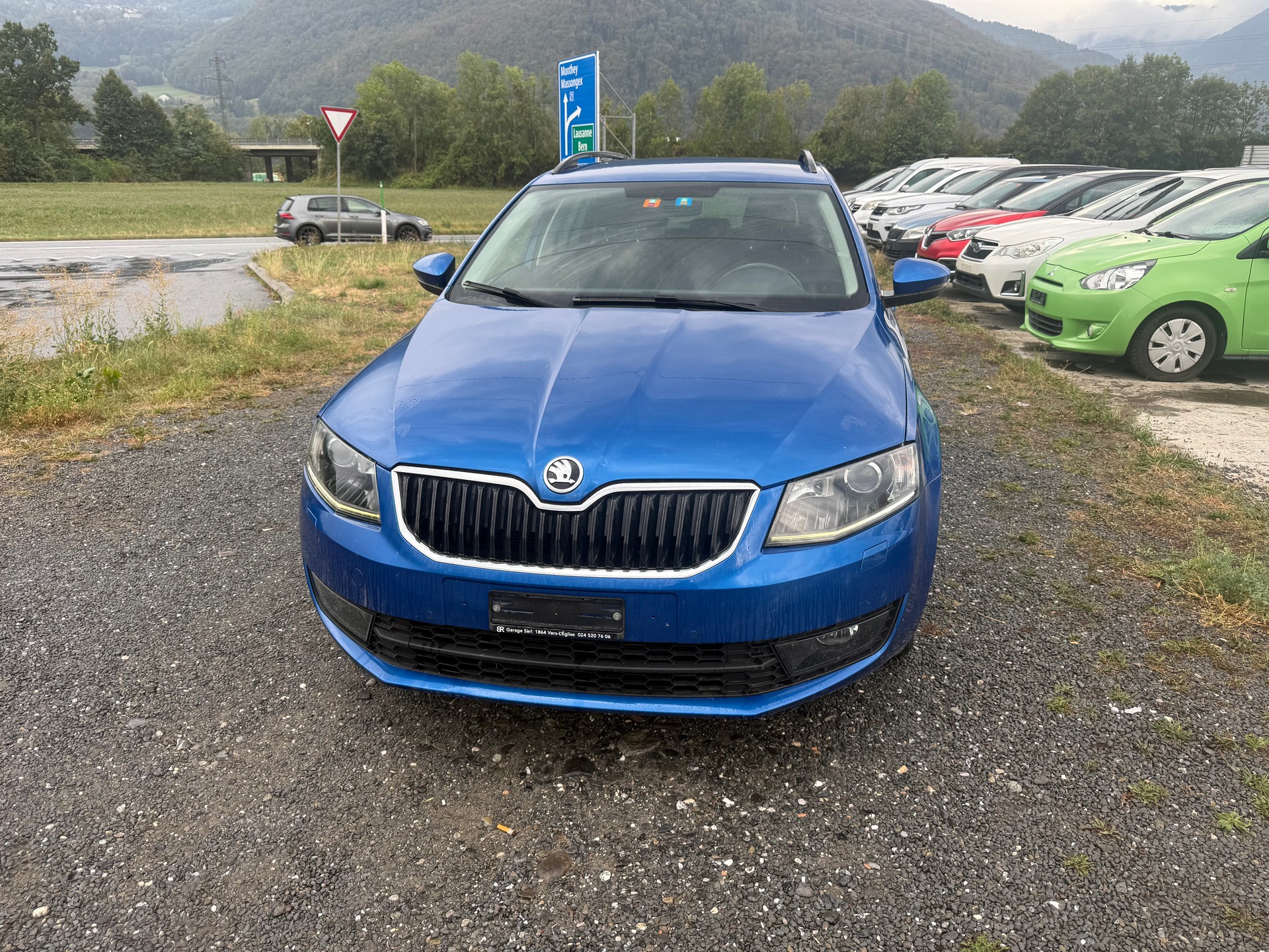 SKODA Octavia Combi 1.6 TDI Swiss Joy 4x4-image-0