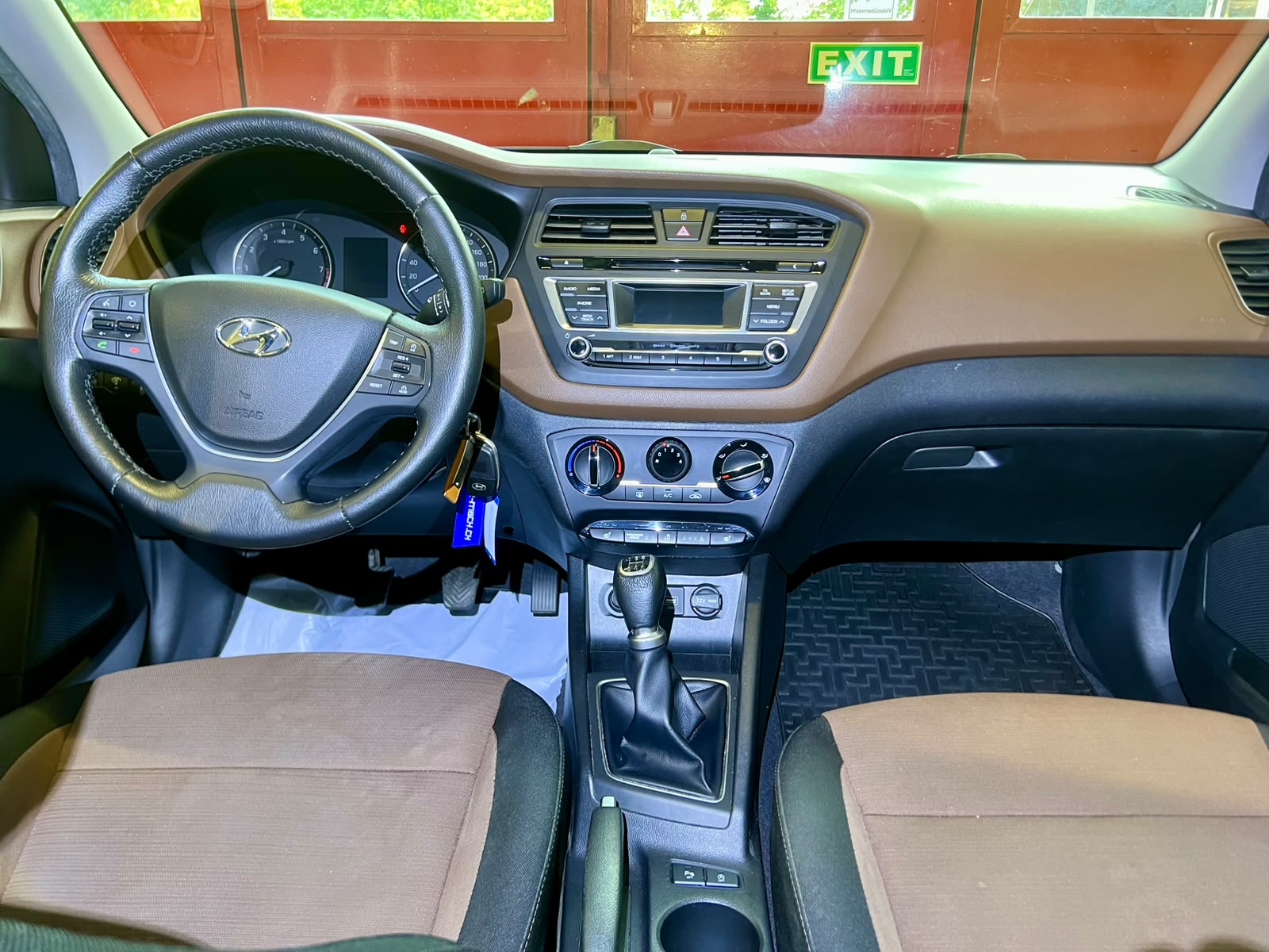 HYUNDAI i20 1.2 Vertex ✅-image-8