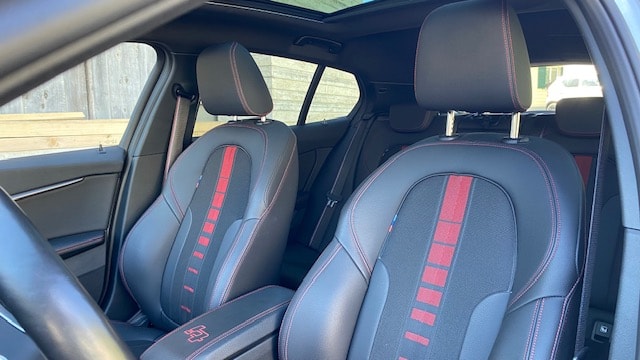 BMW 128ti M Sport Pro Steptronic-image-9