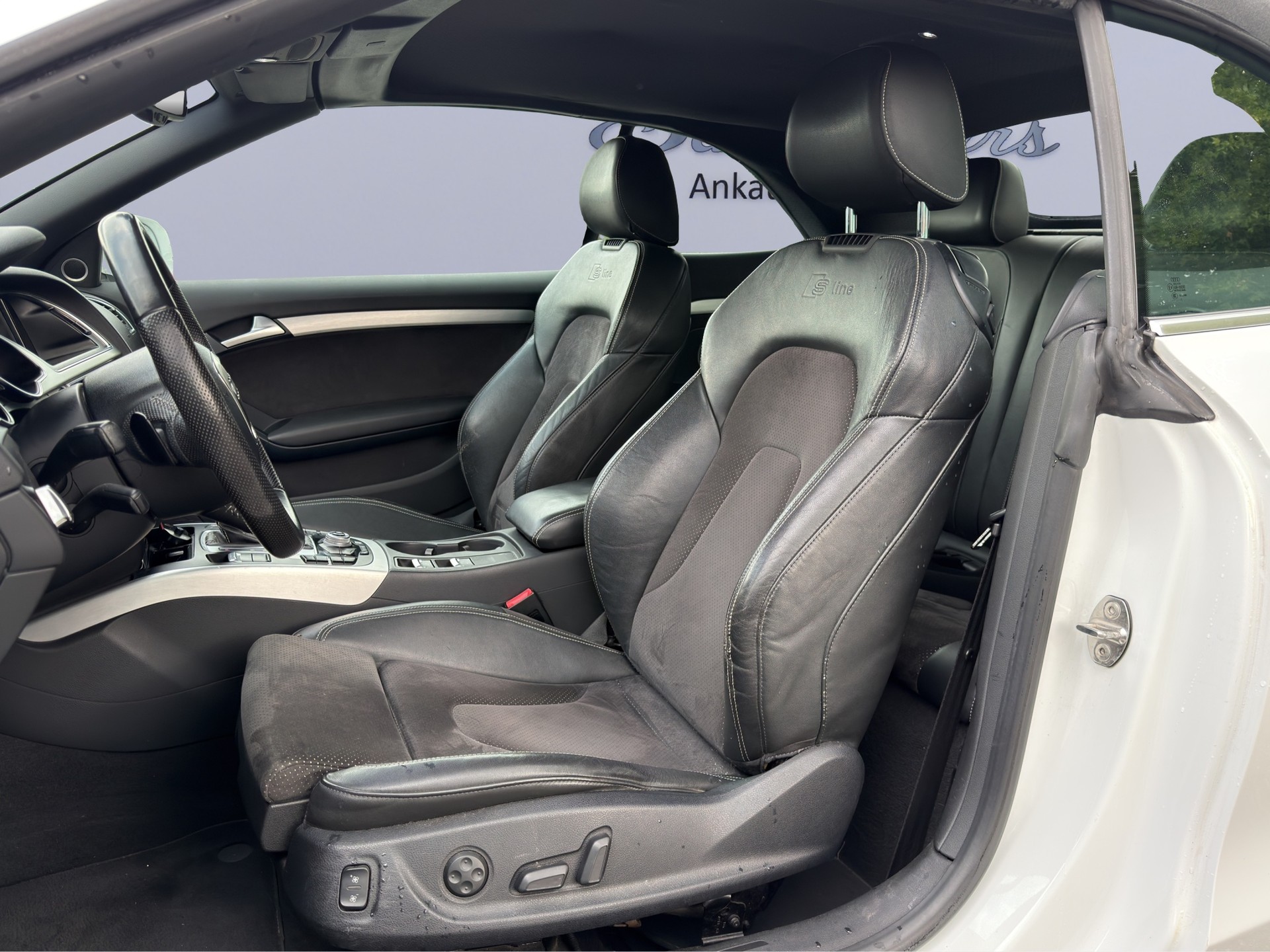AUDI A5 Cabriolet 2.0 TFSI quattro S-tronic-image-9