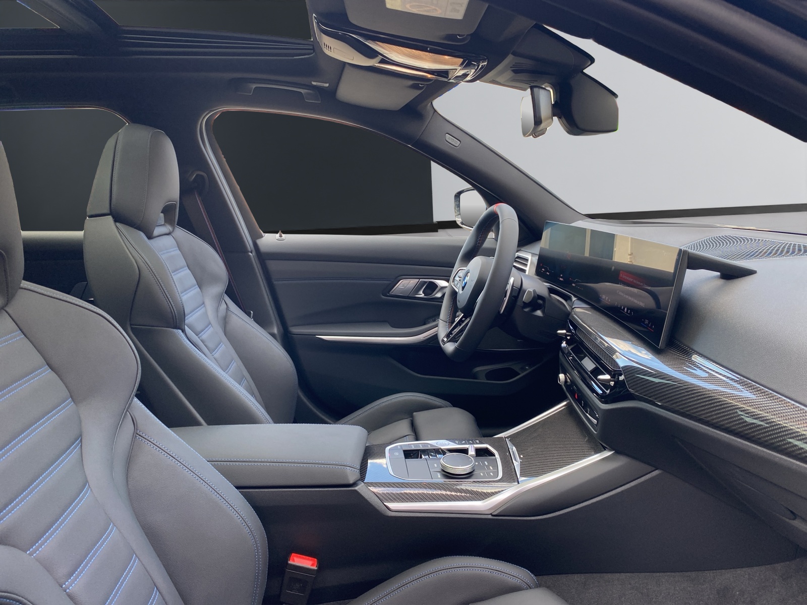 BMW M340i xDrive Touring-image-13