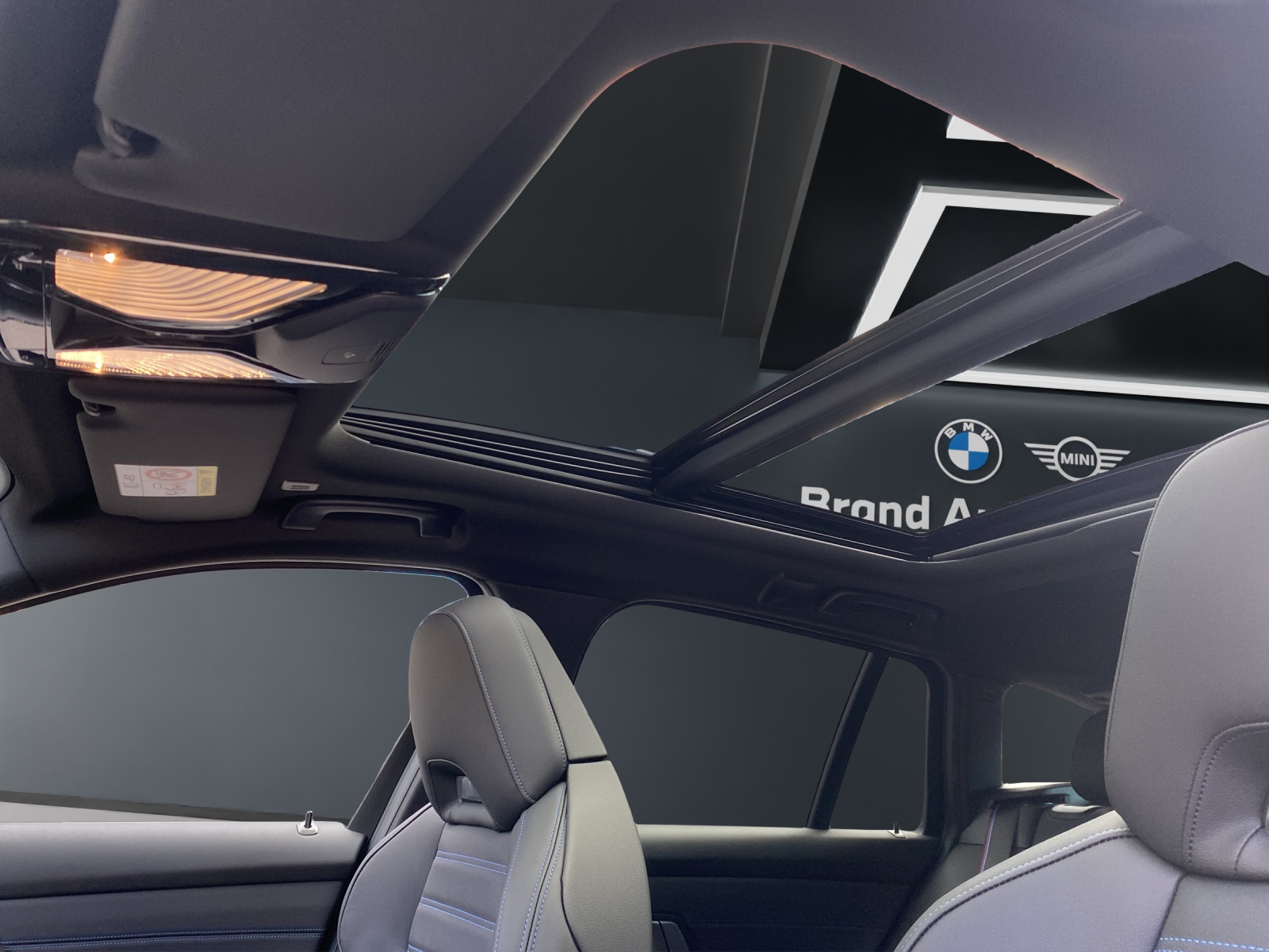 BMW M340i xDrive Touring-image-9