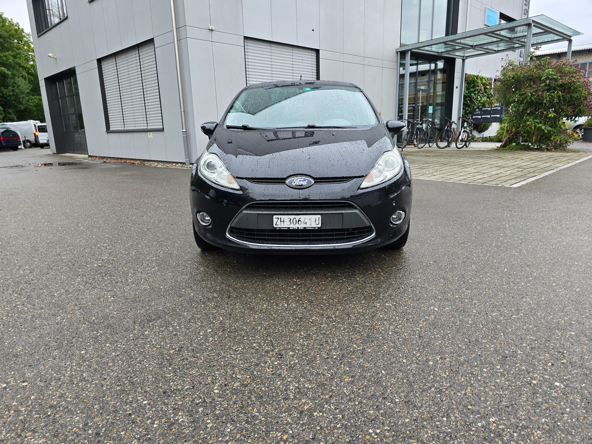 FORD Fiesta 1.4 16V Titanium-image-1