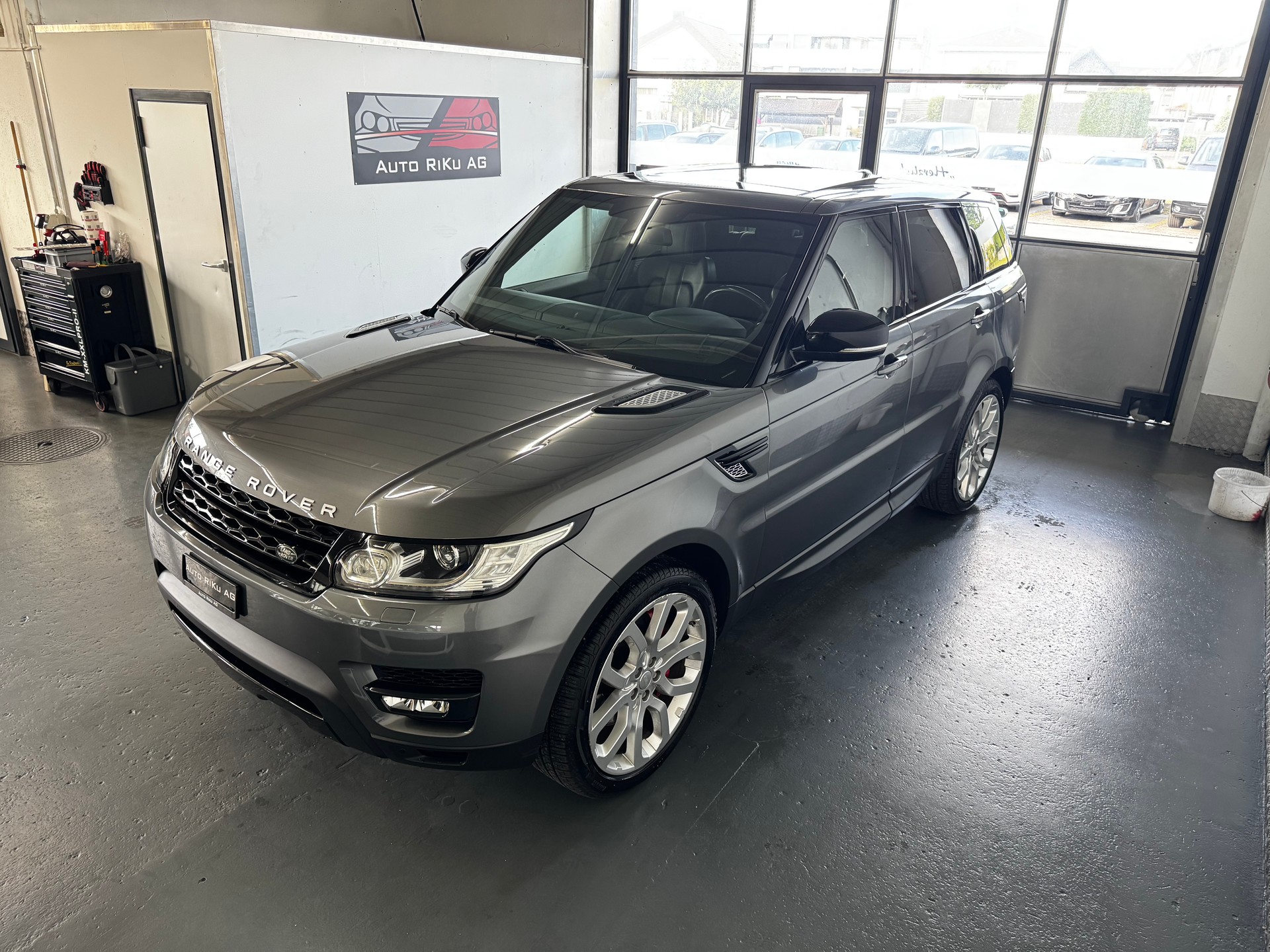 LAND ROVER Range Rover Sport 3.0 SDV6 HSE Dynamic Automatic-image-4
