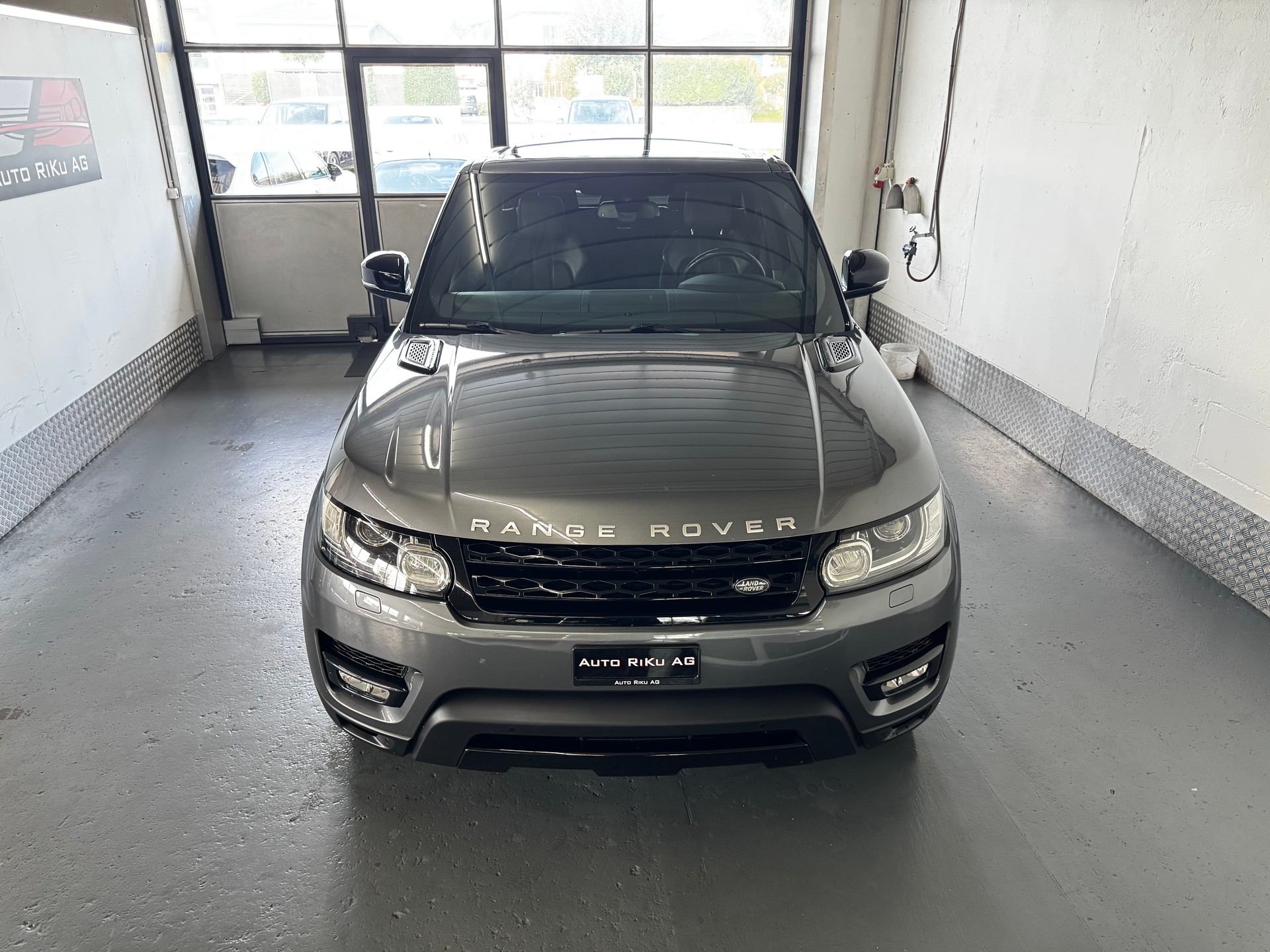 LAND ROVER Range Rover Sport 3.0 SDV6 HSE Dynamic Automatic-showroom-element-2