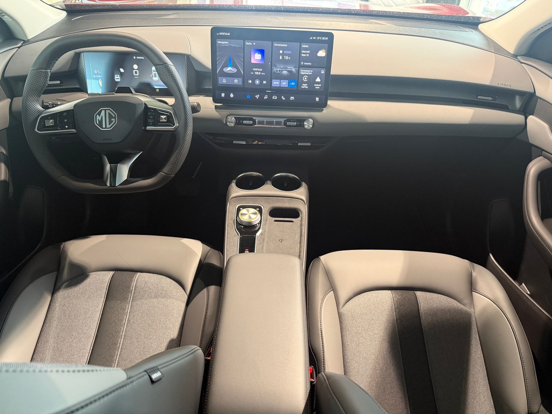 MG S5 EV 64kWh Luxury-image-11