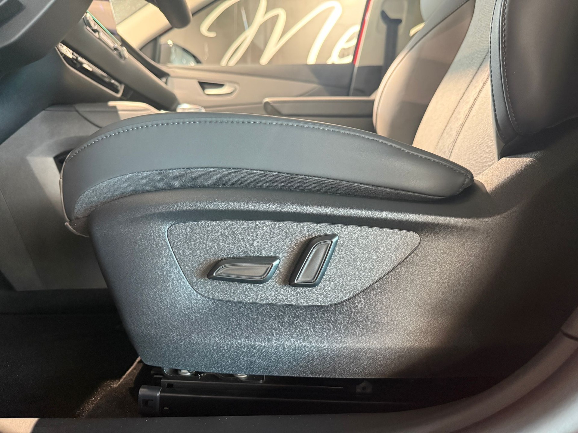 MG S5 EV 64kWh Luxury-image-7